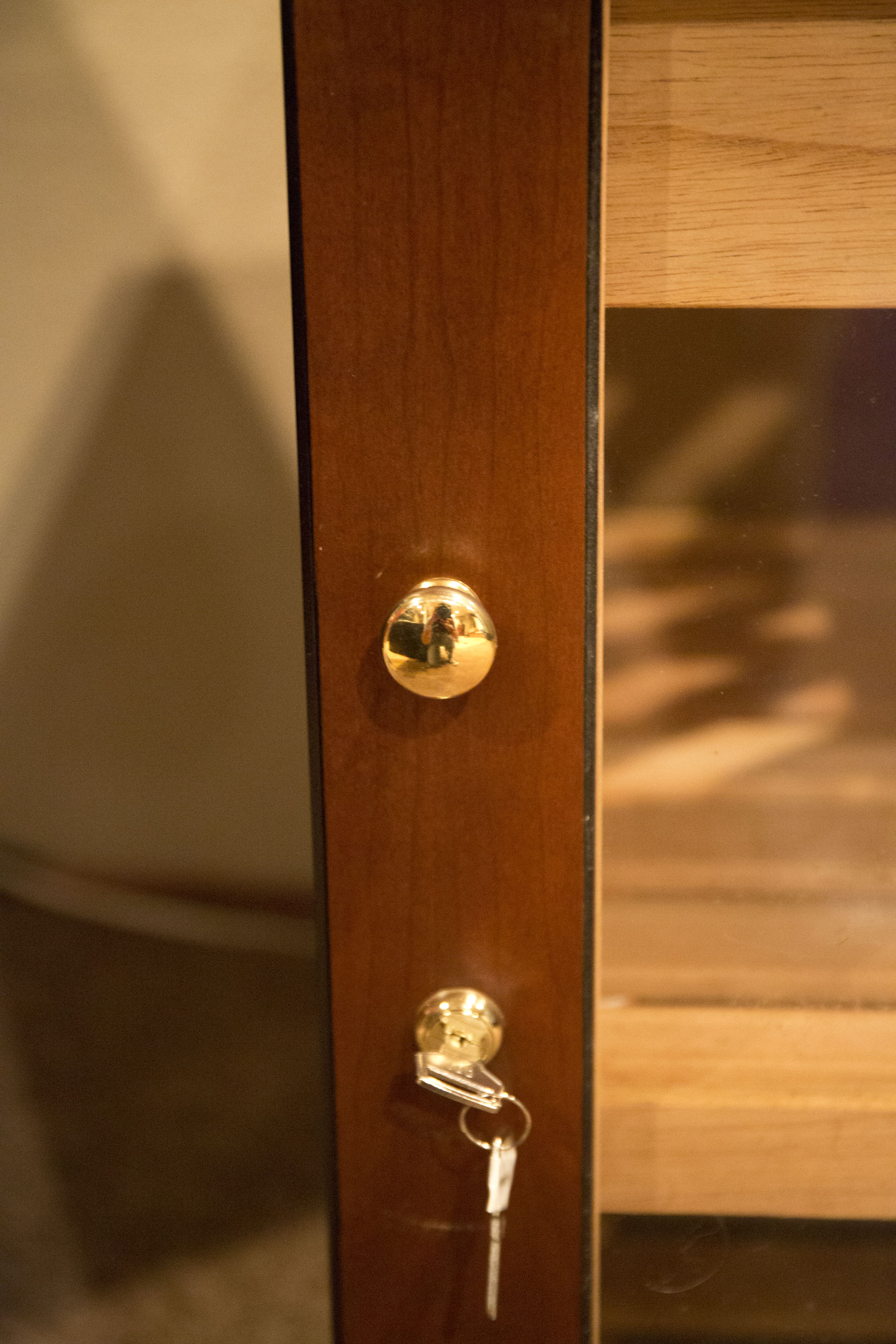 Humidor Storage Cabinet with Avallo Accumonitor
