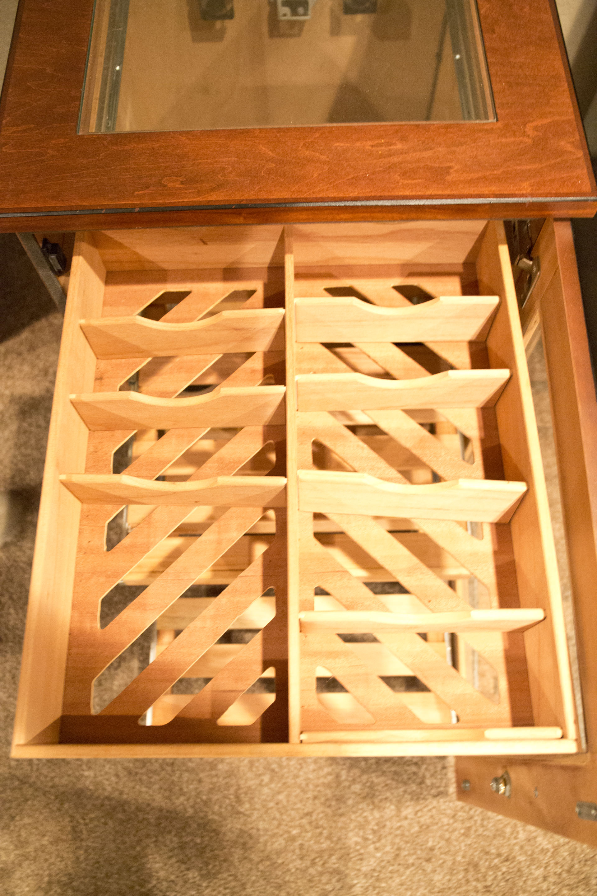 Humidor Storage Cabinet with Avallo Accumonitor