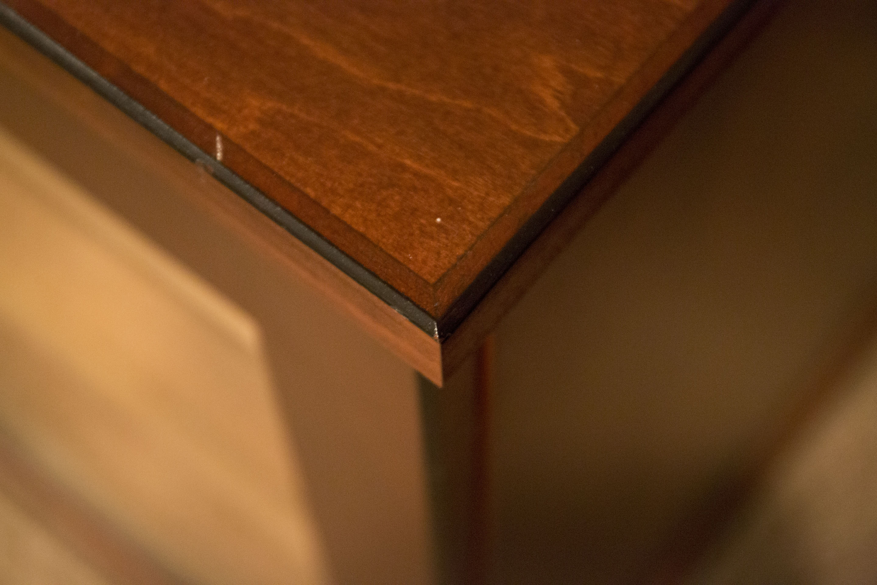 Humidor Storage Cabinet with Avallo Accumonitor