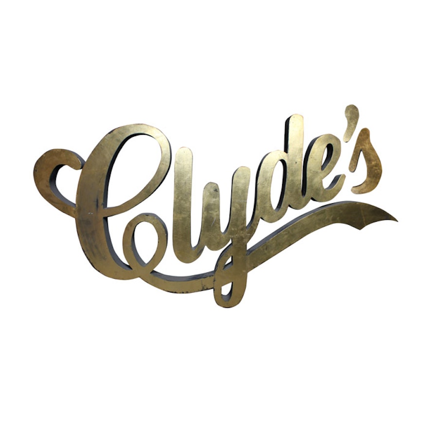 Clyde's Restaurant Sign