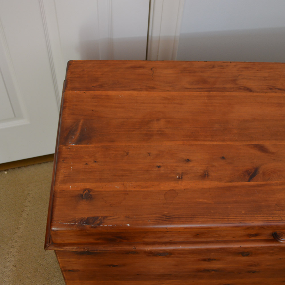 Lane Cedar Chest