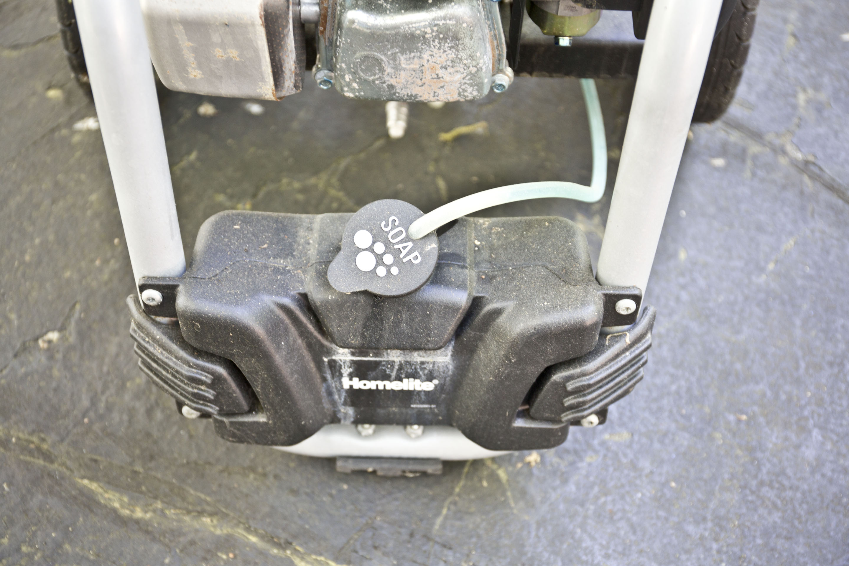 Homelite 2700 PSI Pressure Washer