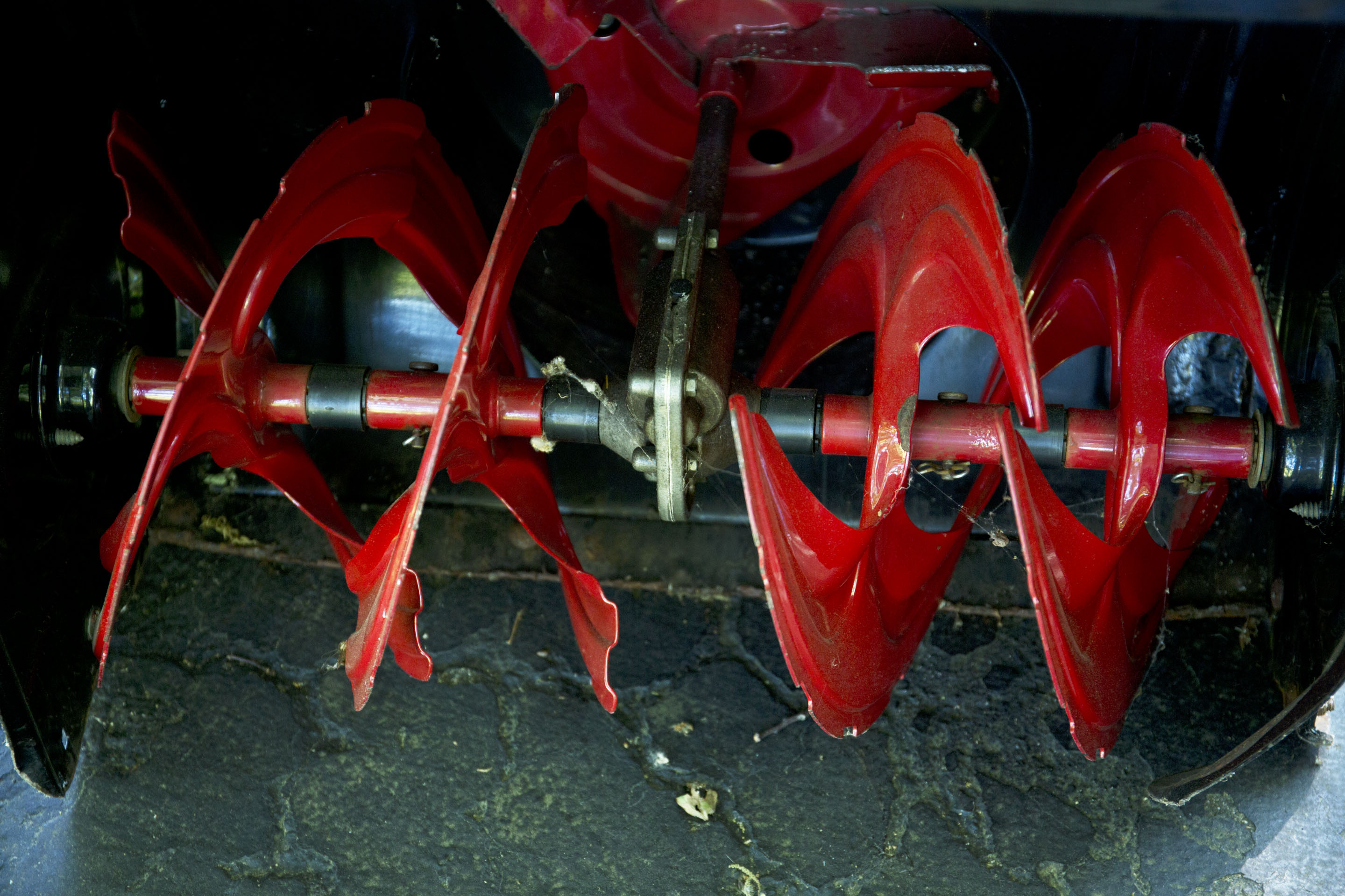 MTD Yard Machines Snow Thrower