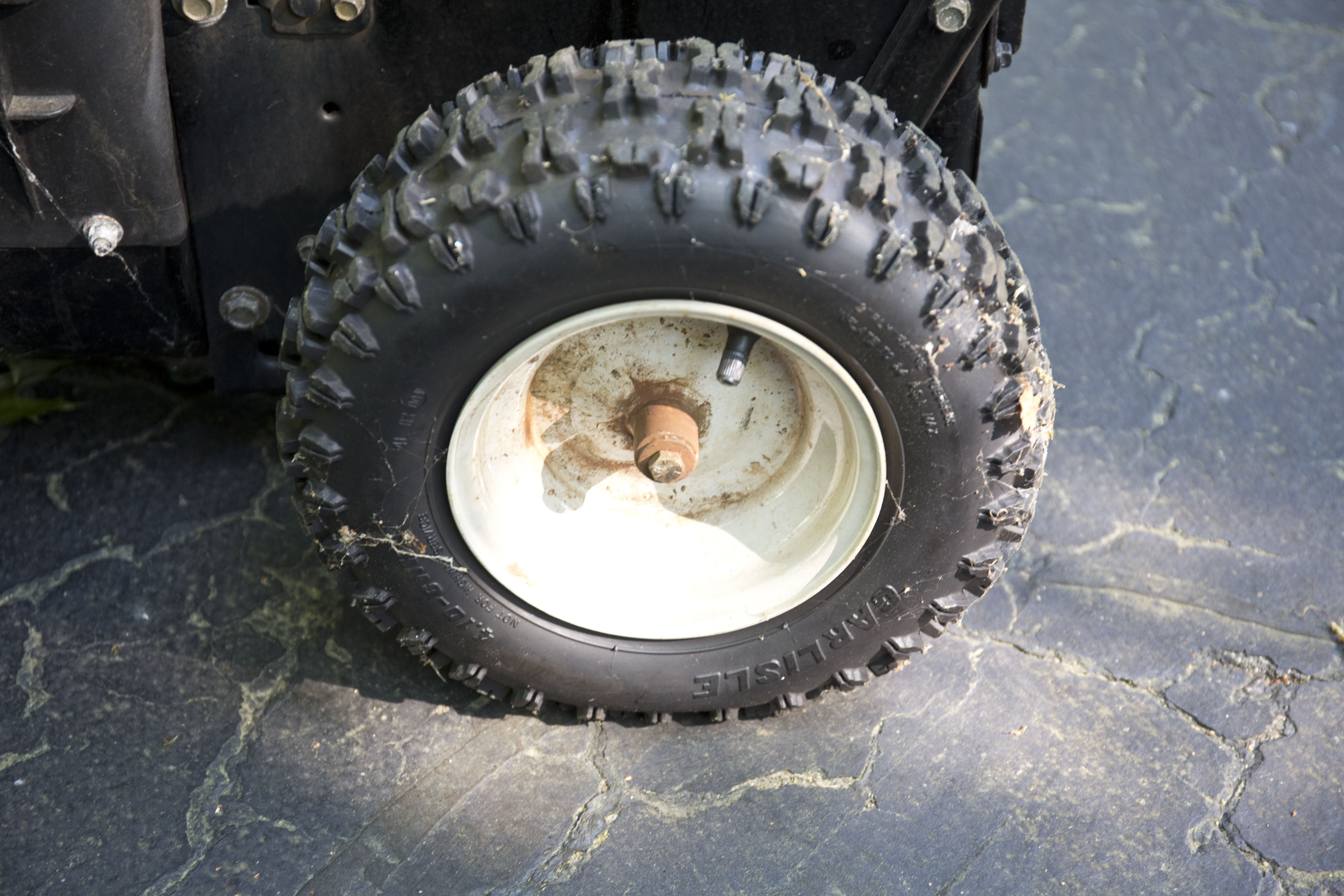 MTD Yard Machines Snow Thrower