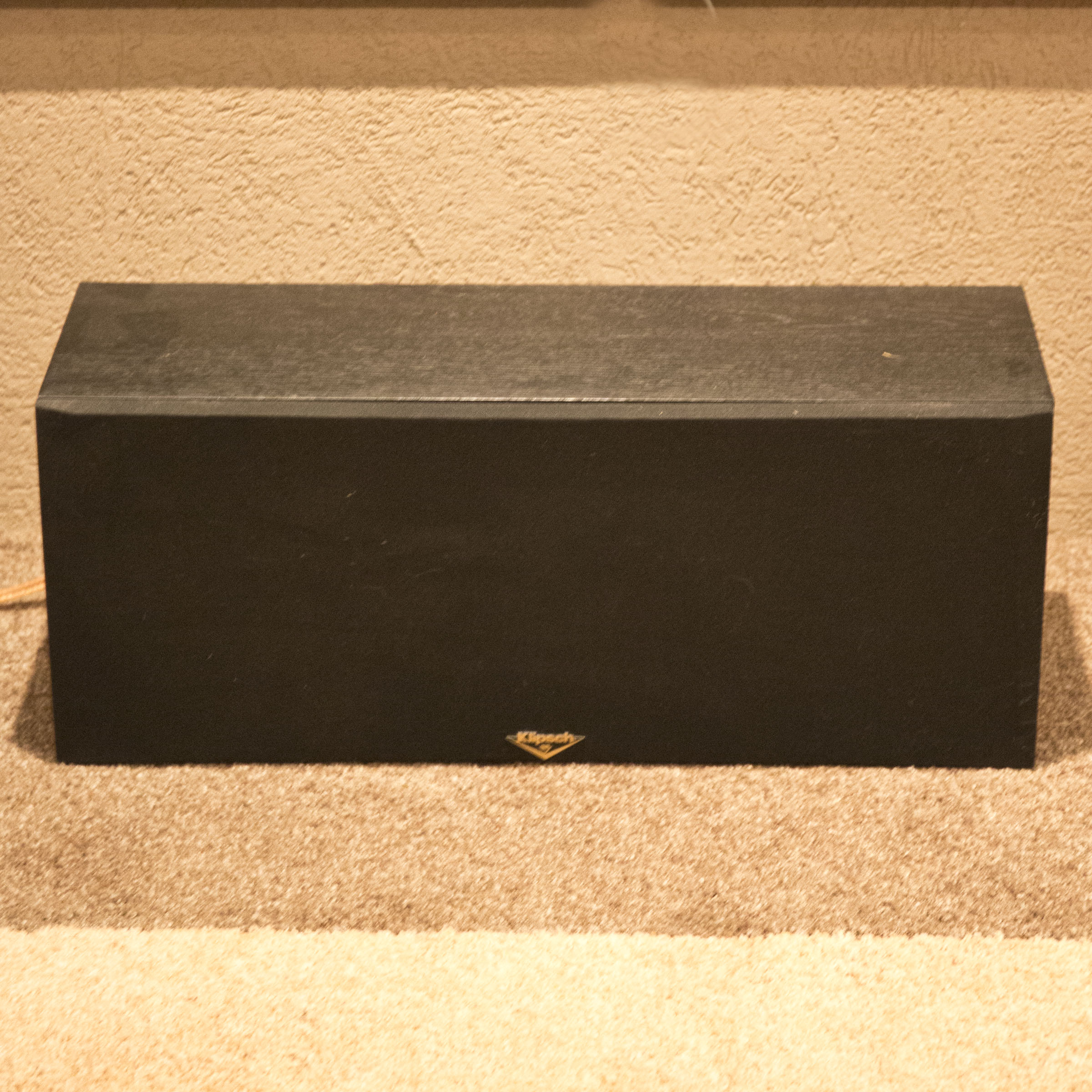 Klipsch "KLF-C7" Two-Way Center Channel Speaker