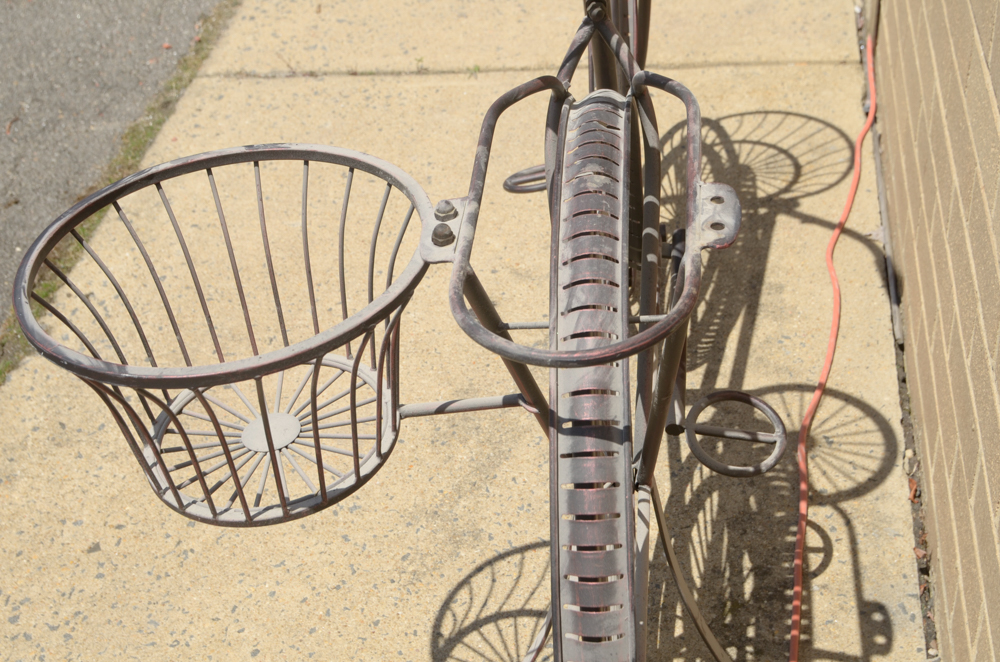 Metal Plant Stand Bike