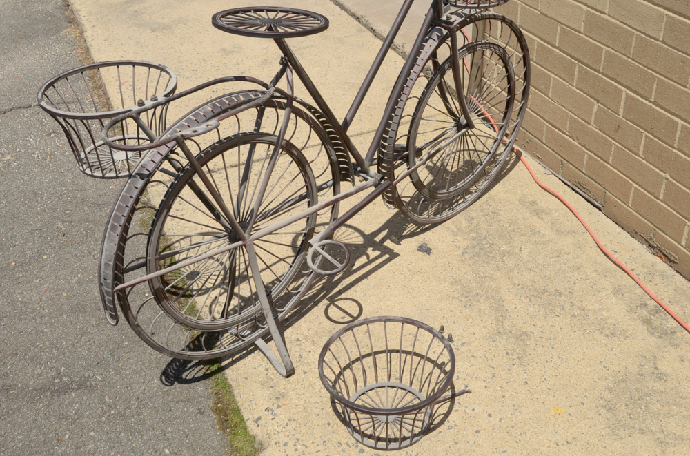 Metal Plant Stand Bike