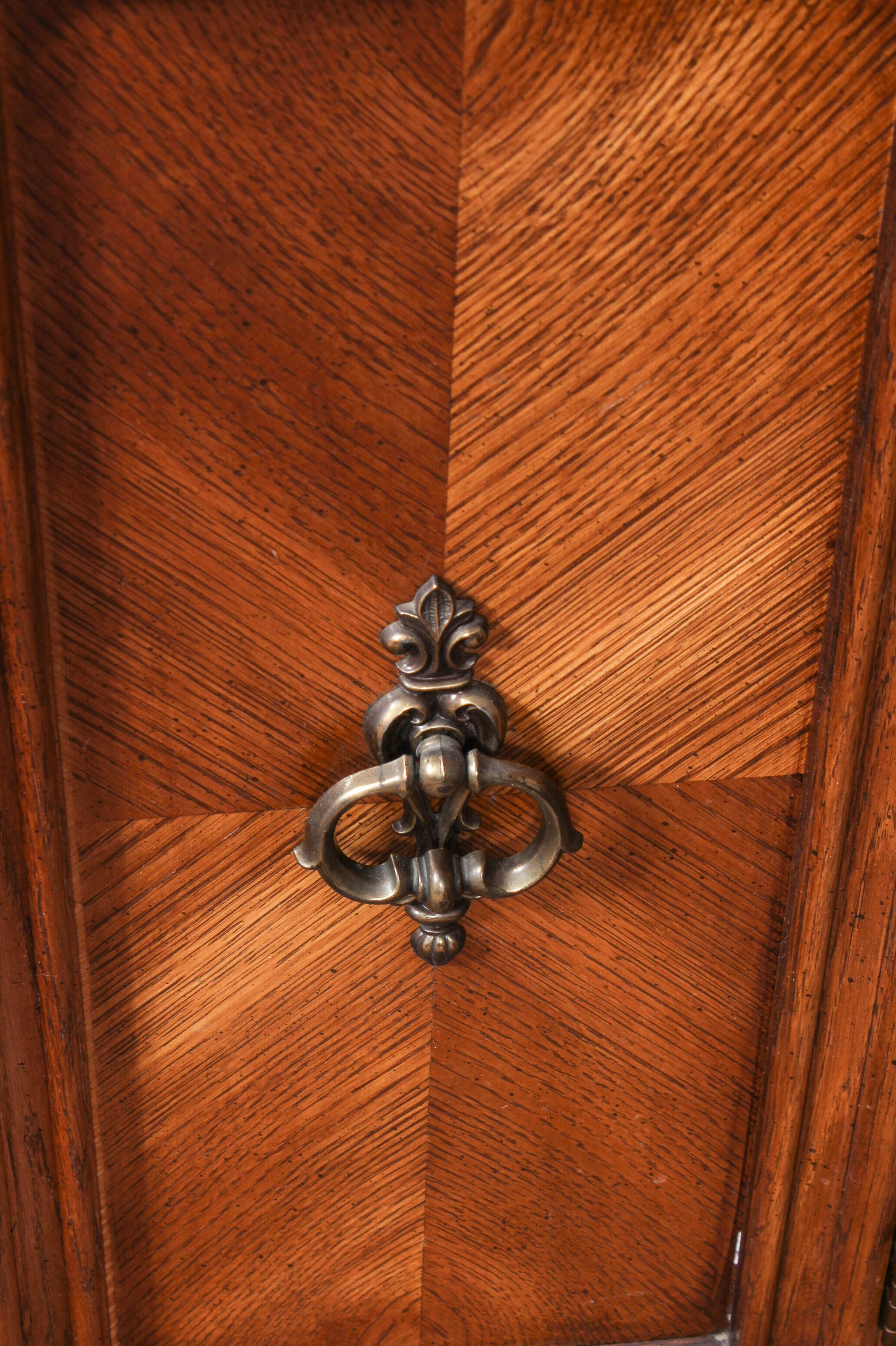 Vintage Bassett Furniture China Cabinet