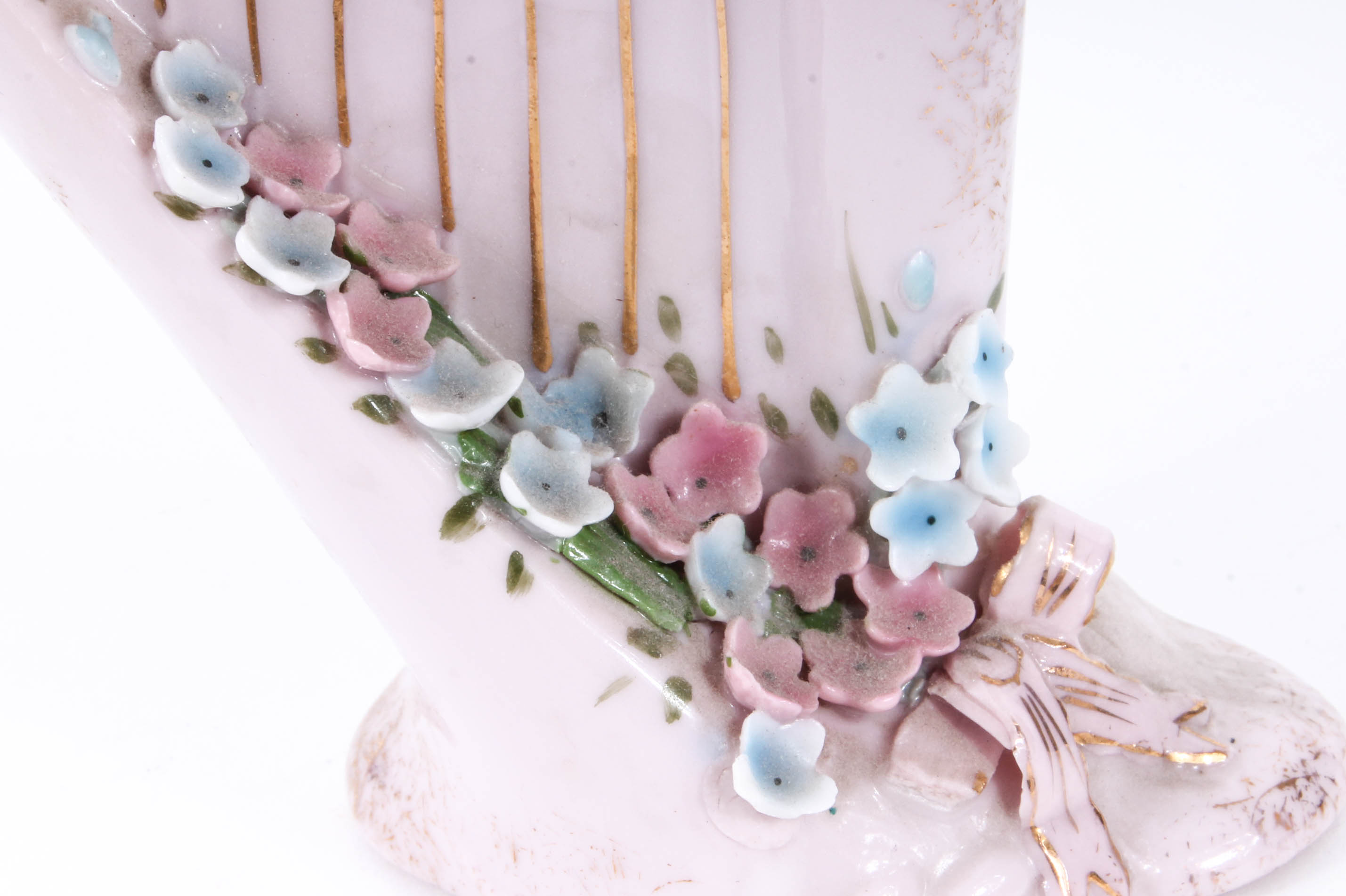 Collection of Ceramic Decor Including 1940s Nodder Pin Up Ashtray