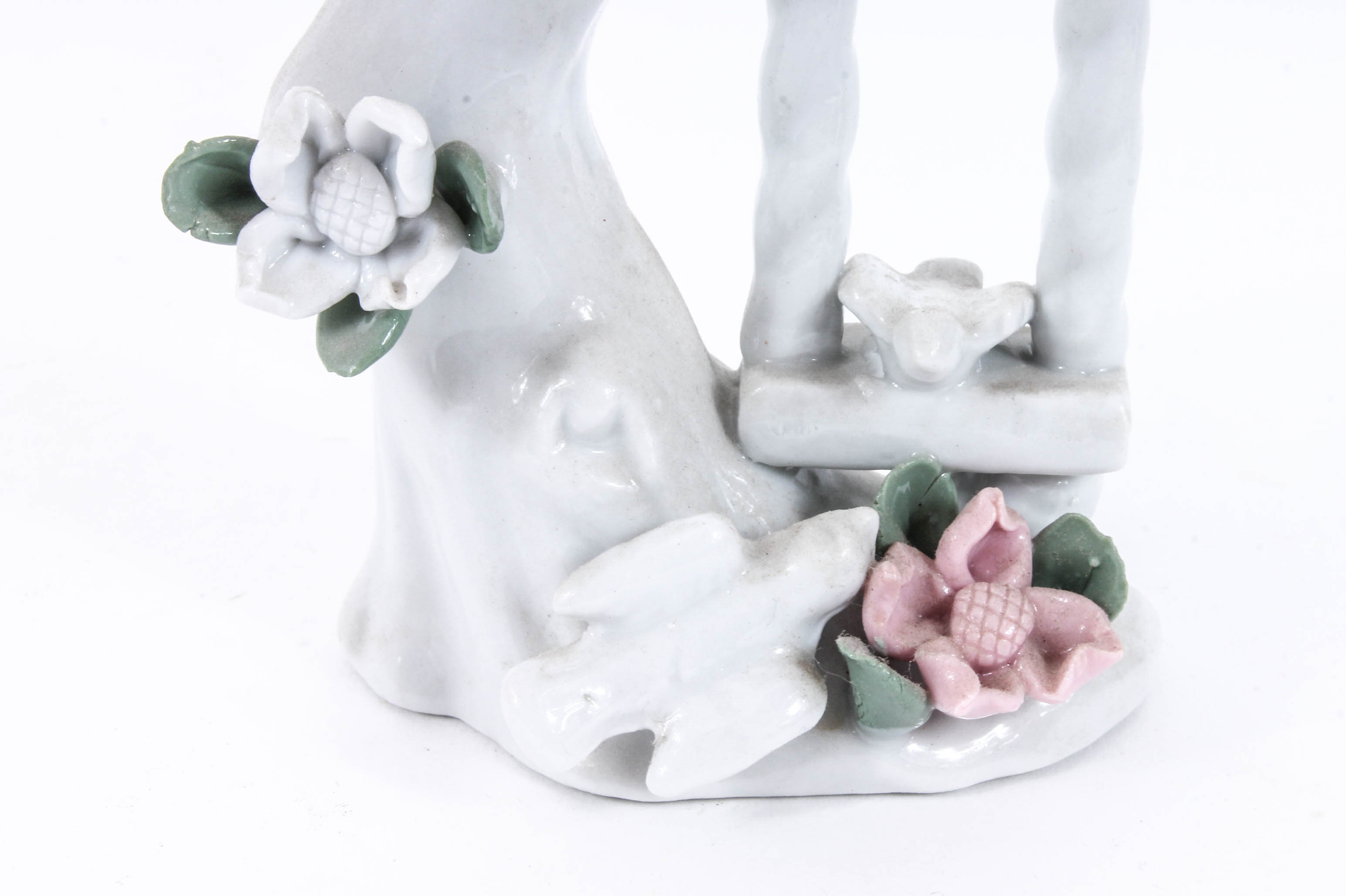 Collection of Ceramic Decor Including 1940s Nodder Pin Up Ashtray