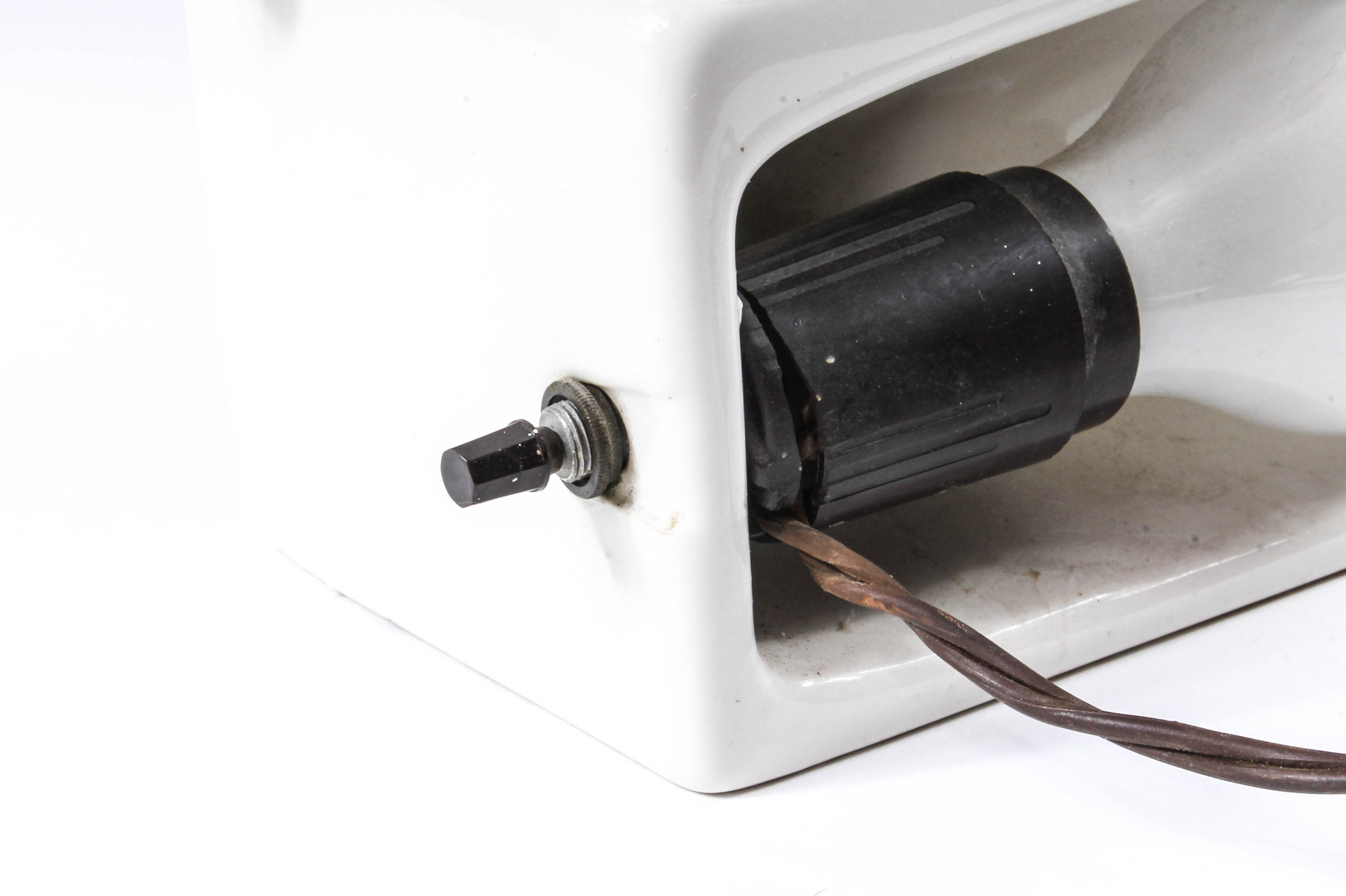 Vintage Kron Stalking White Panther Ceramic TV Lamp