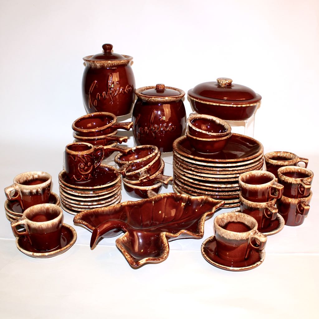 HULL USA Brown Drip Dinnerware