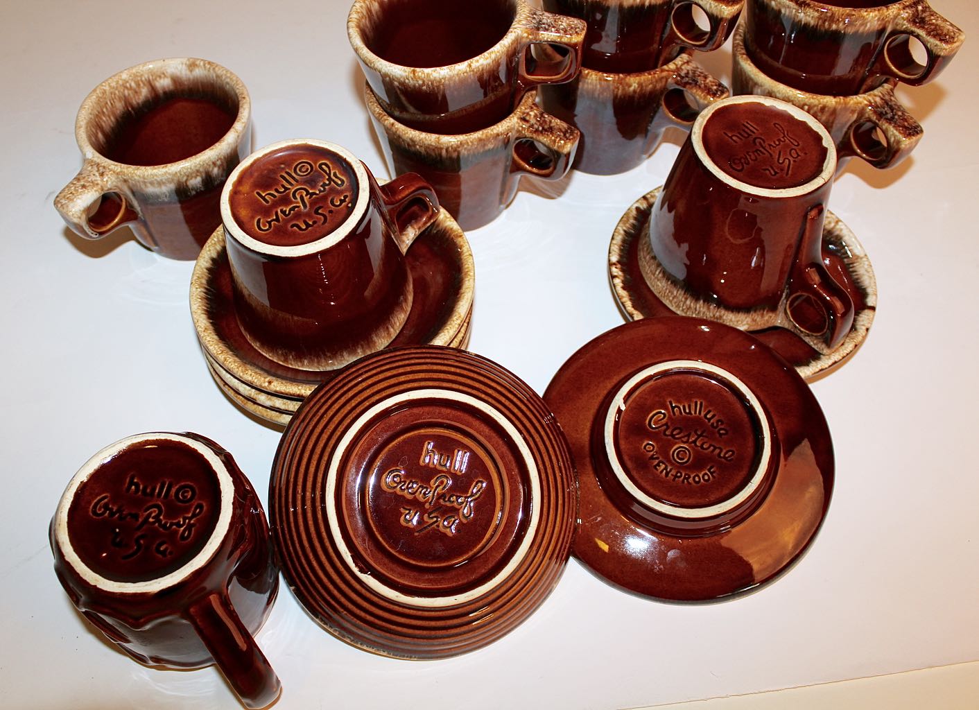 HULL USA Brown Drip Dinnerware