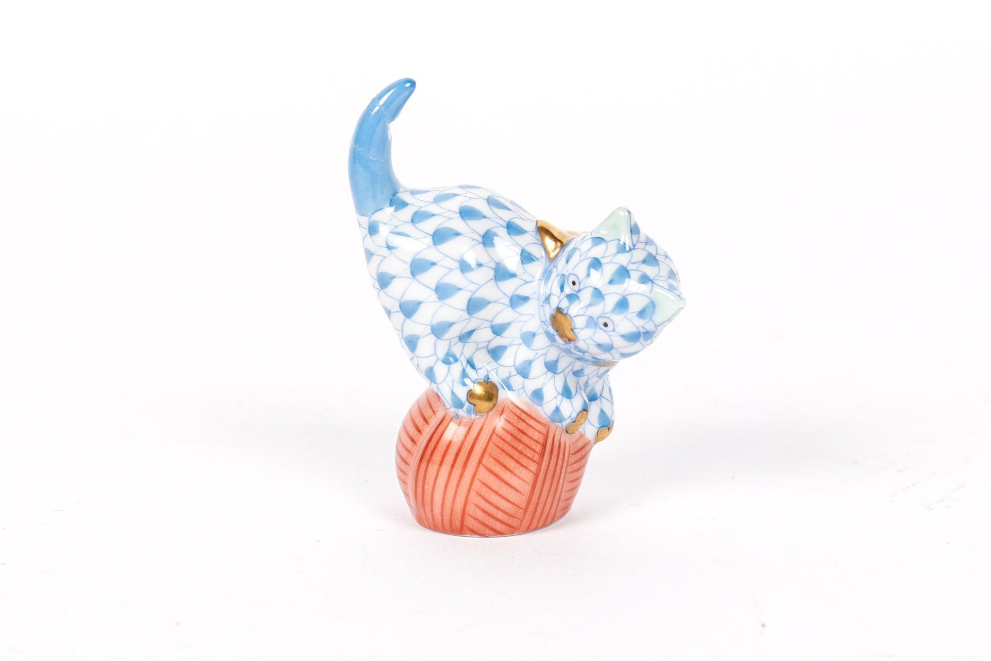 Herend Hungary Kitten With Yarn