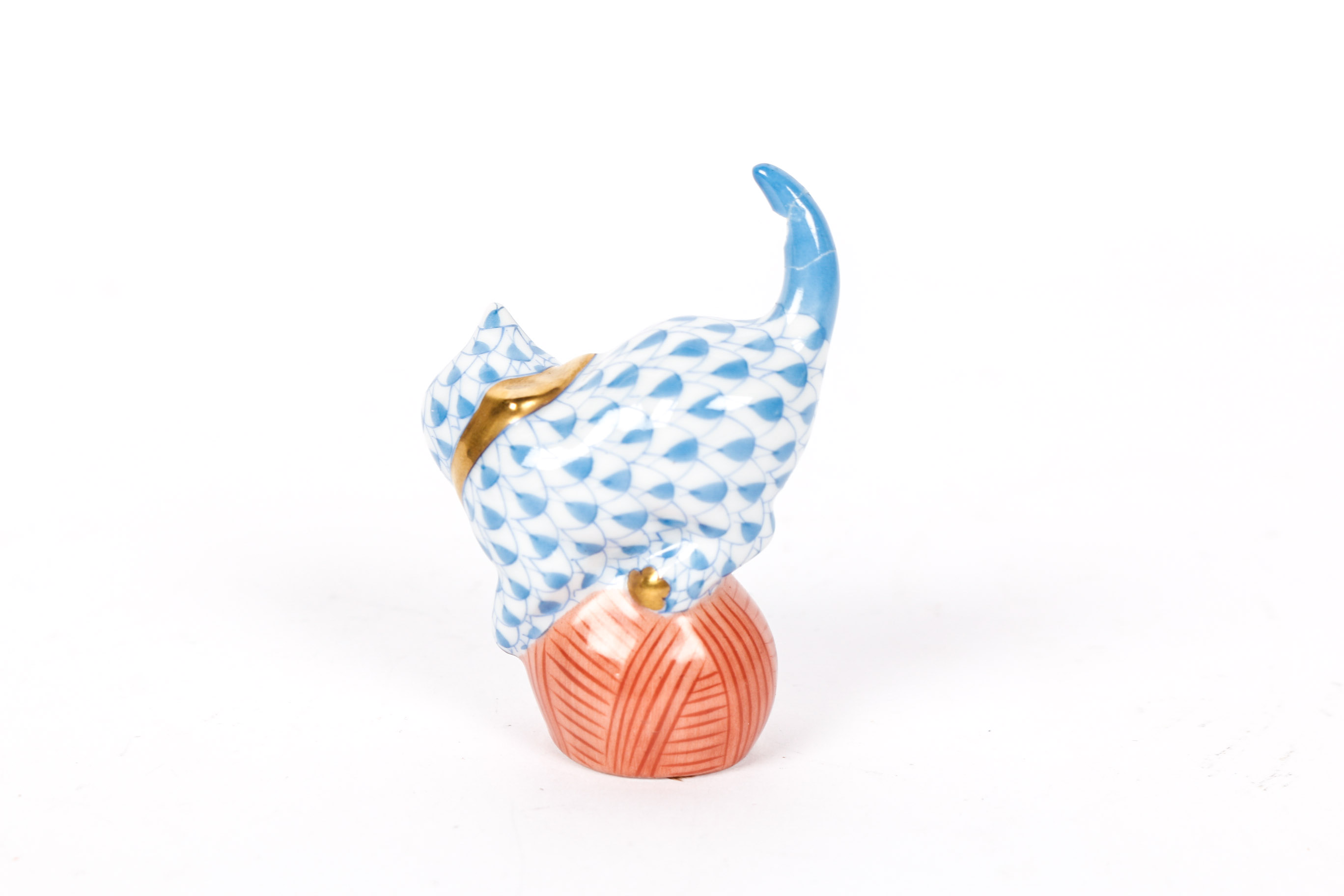 Herend Hungary Kitten With Yarn