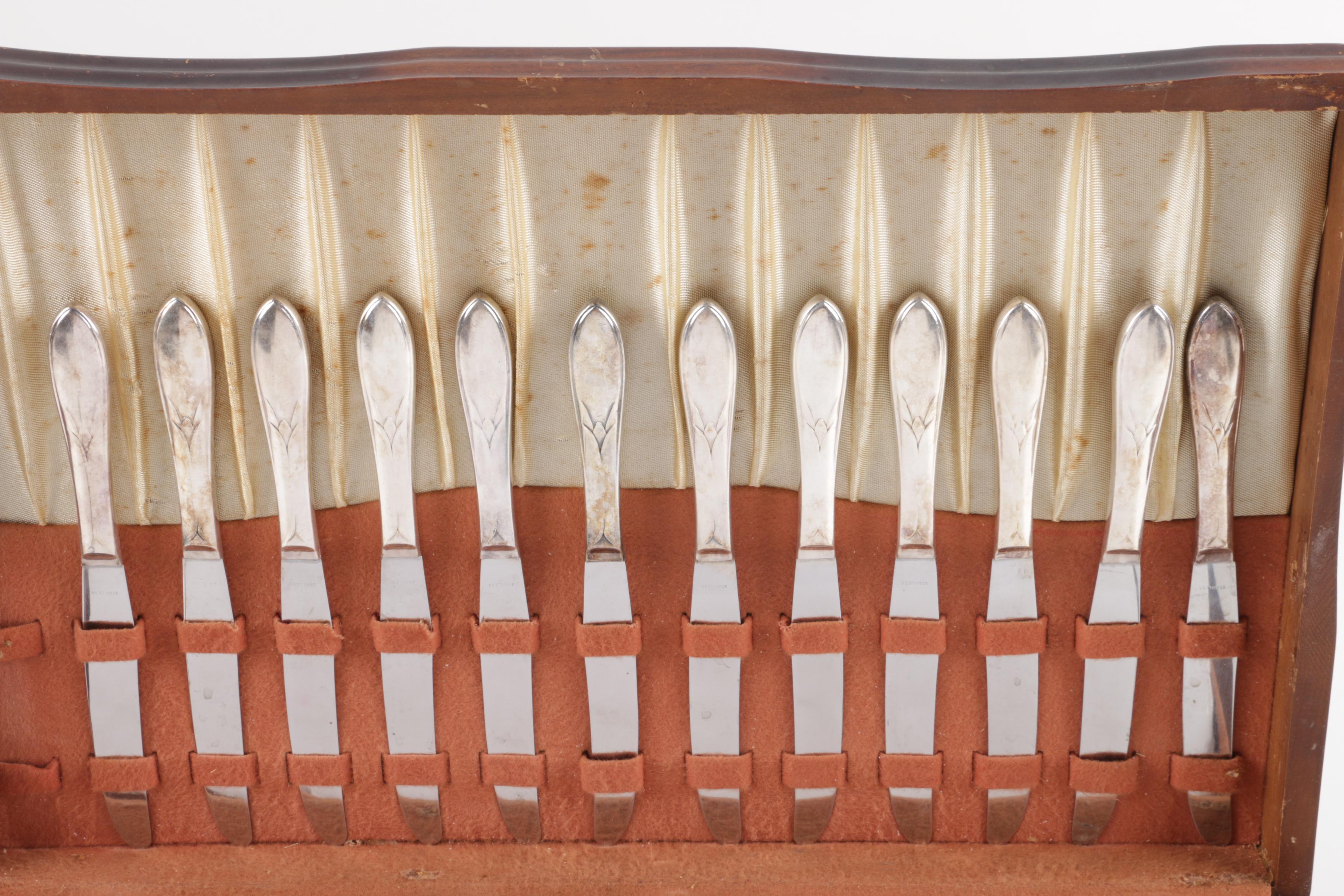 William Rogers Silver Plate Flatware Set