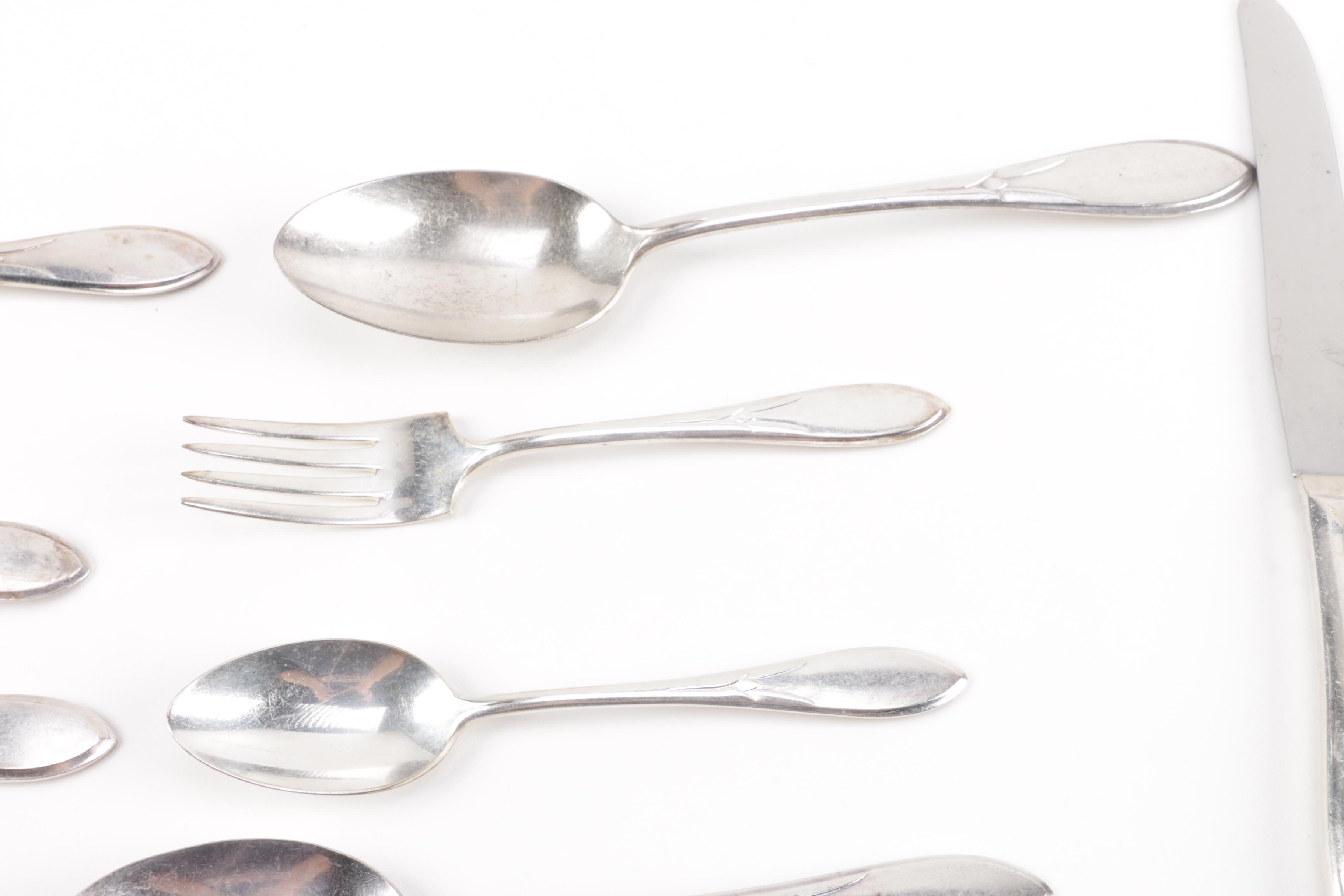 William Rogers Silver Plate Flatware Set