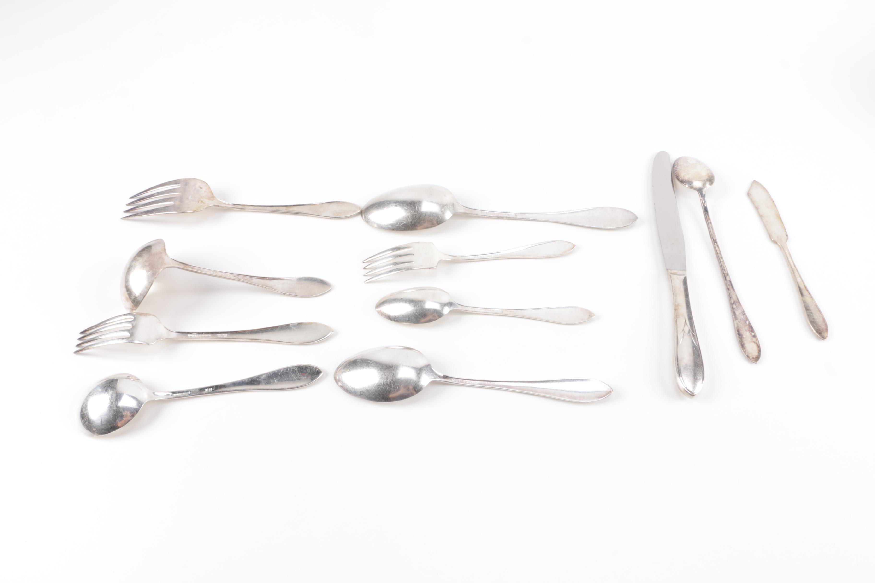 William Rogers Silver Plate Flatware Set
