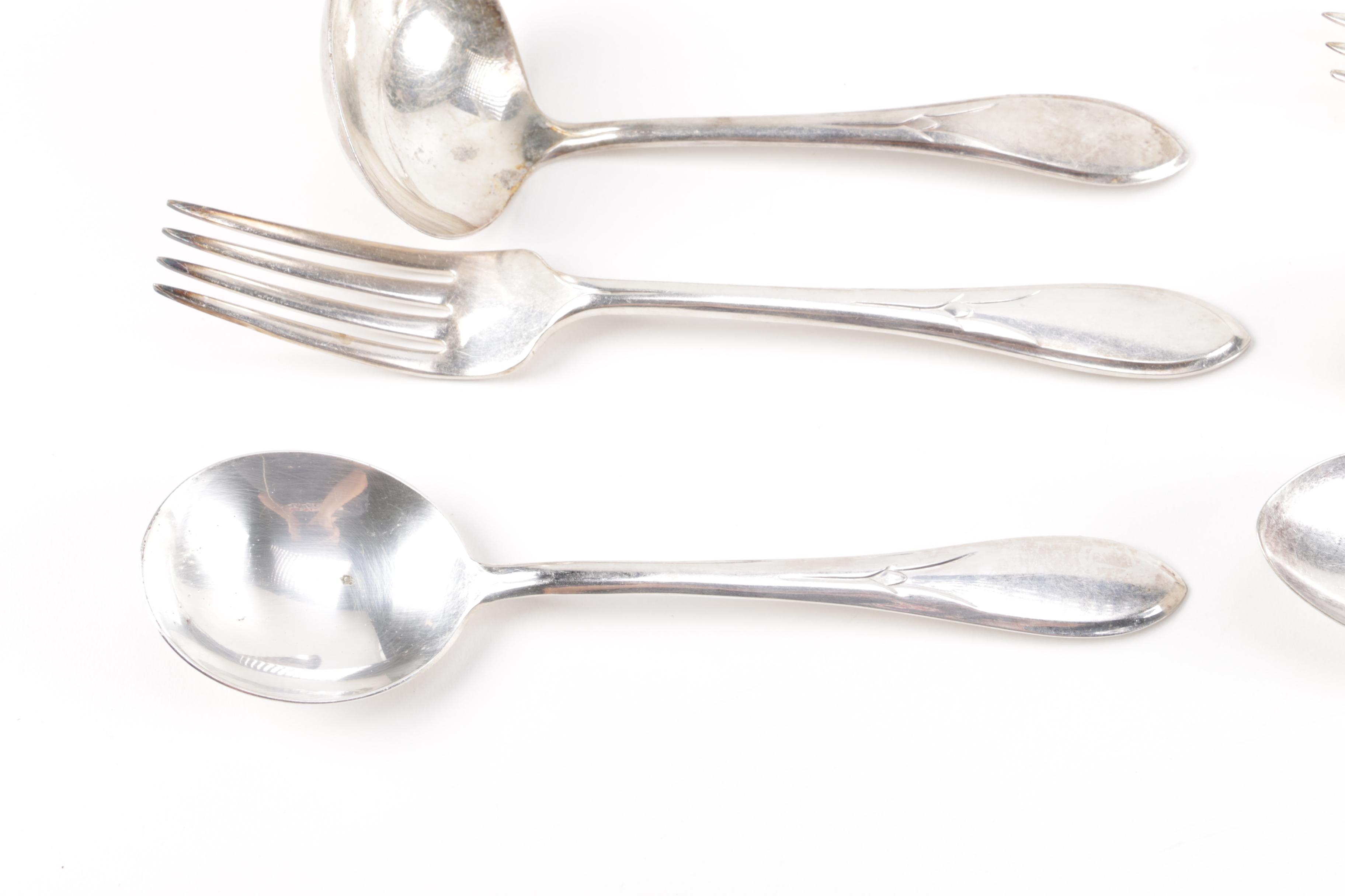 William Rogers Silver Plate Flatware Set