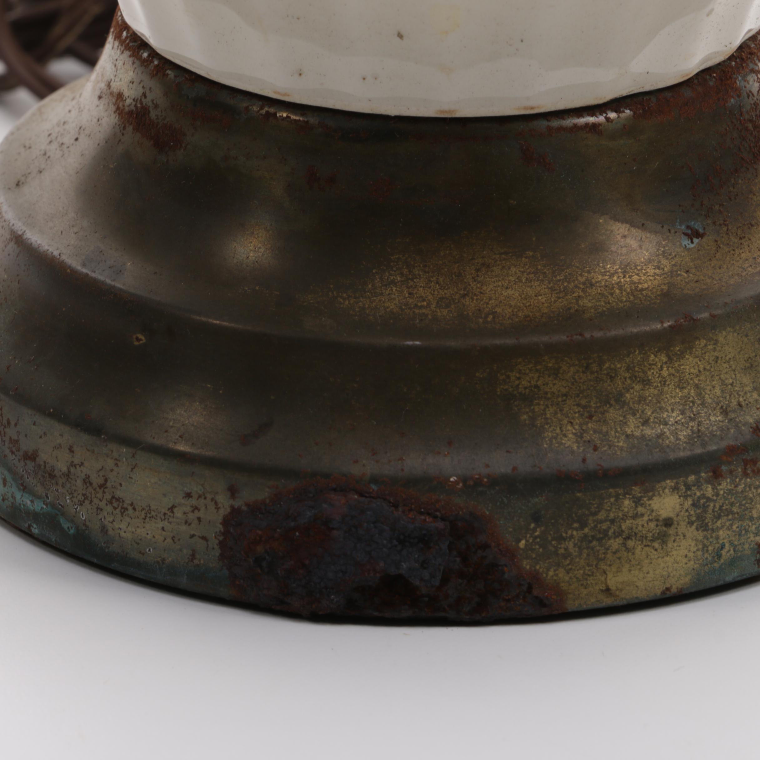 Glass and Ceramic Table Lamp