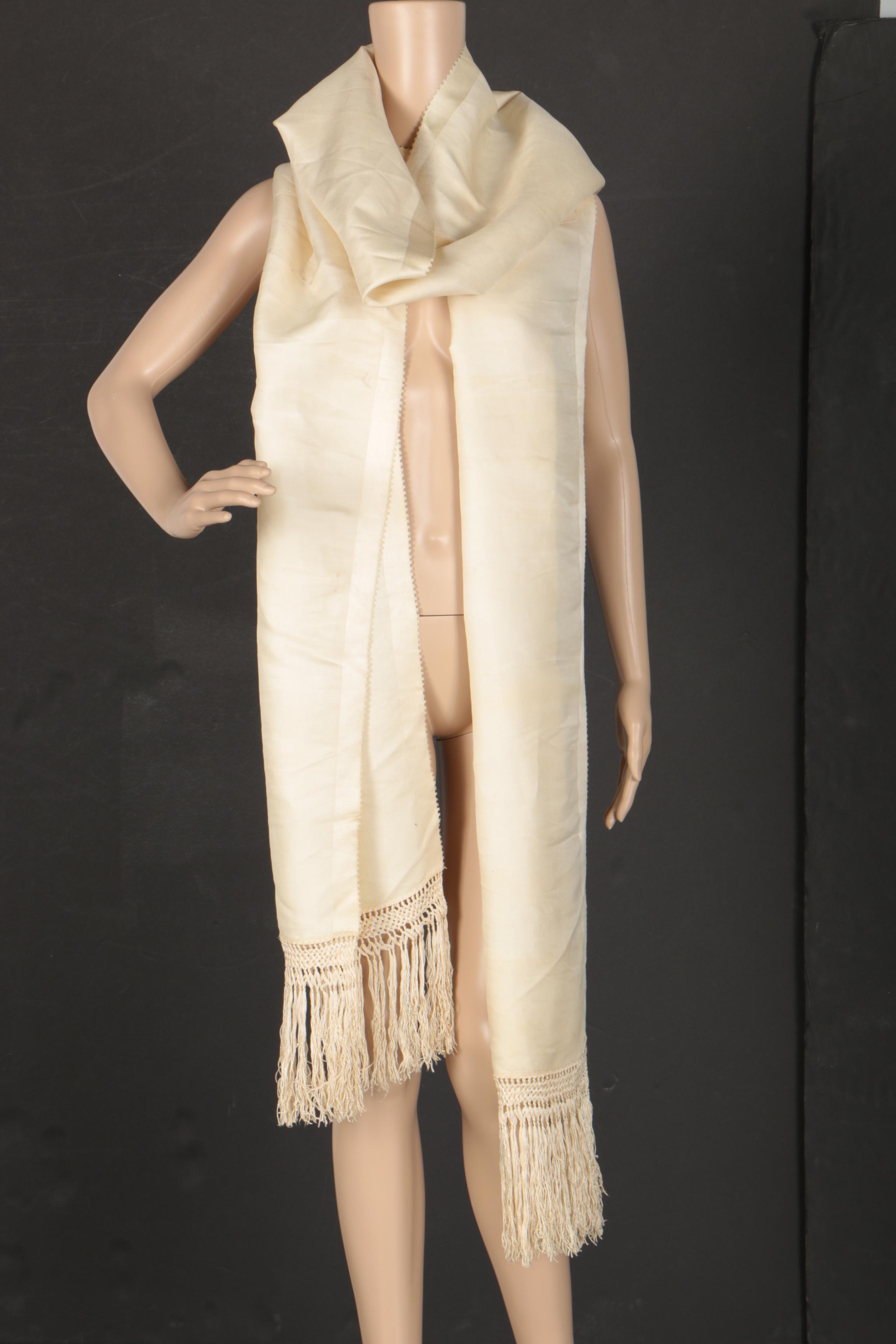 Vintage Nightgowns and a Scarf