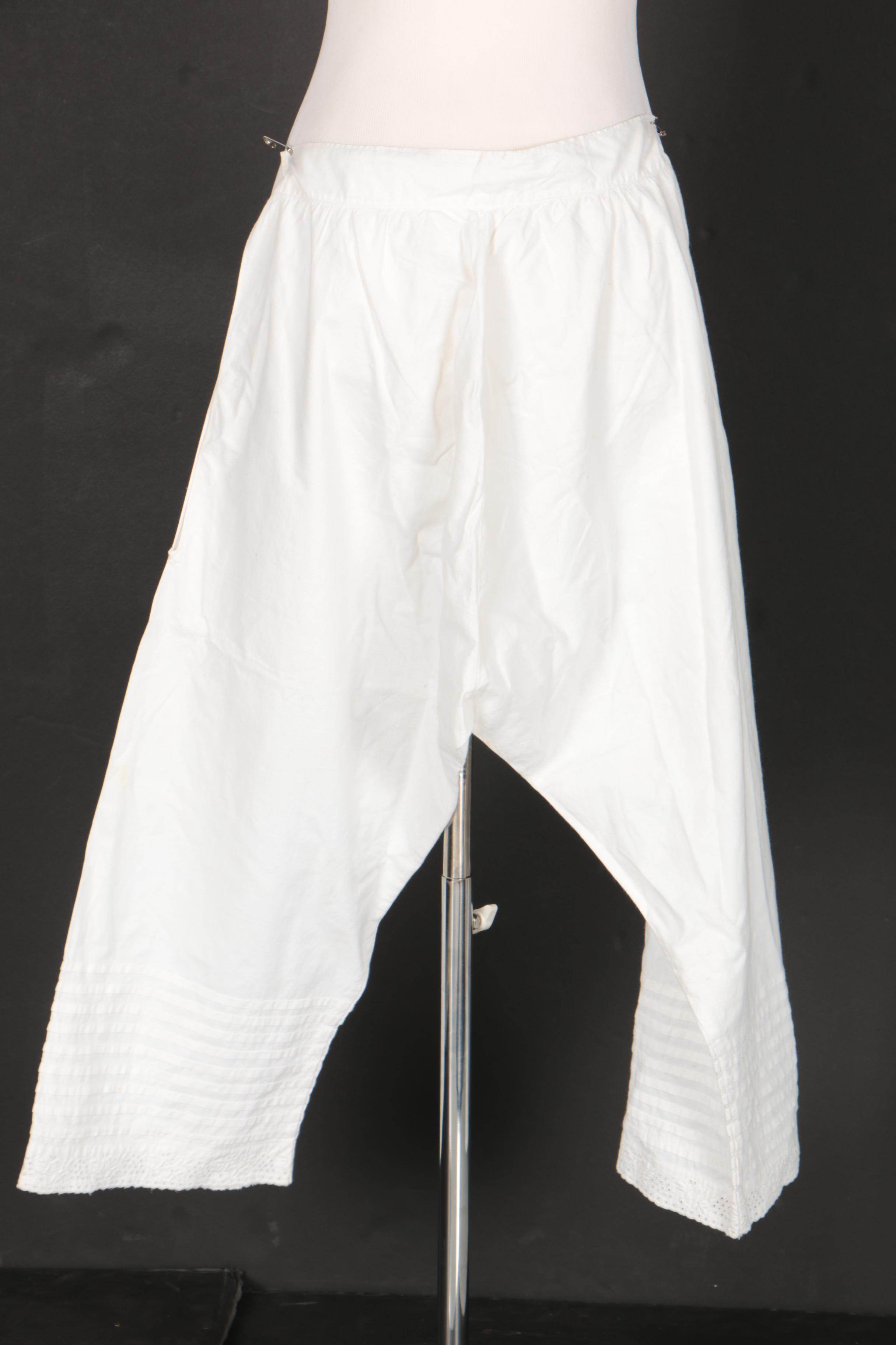 Vintage Nightgowns and a Scarf