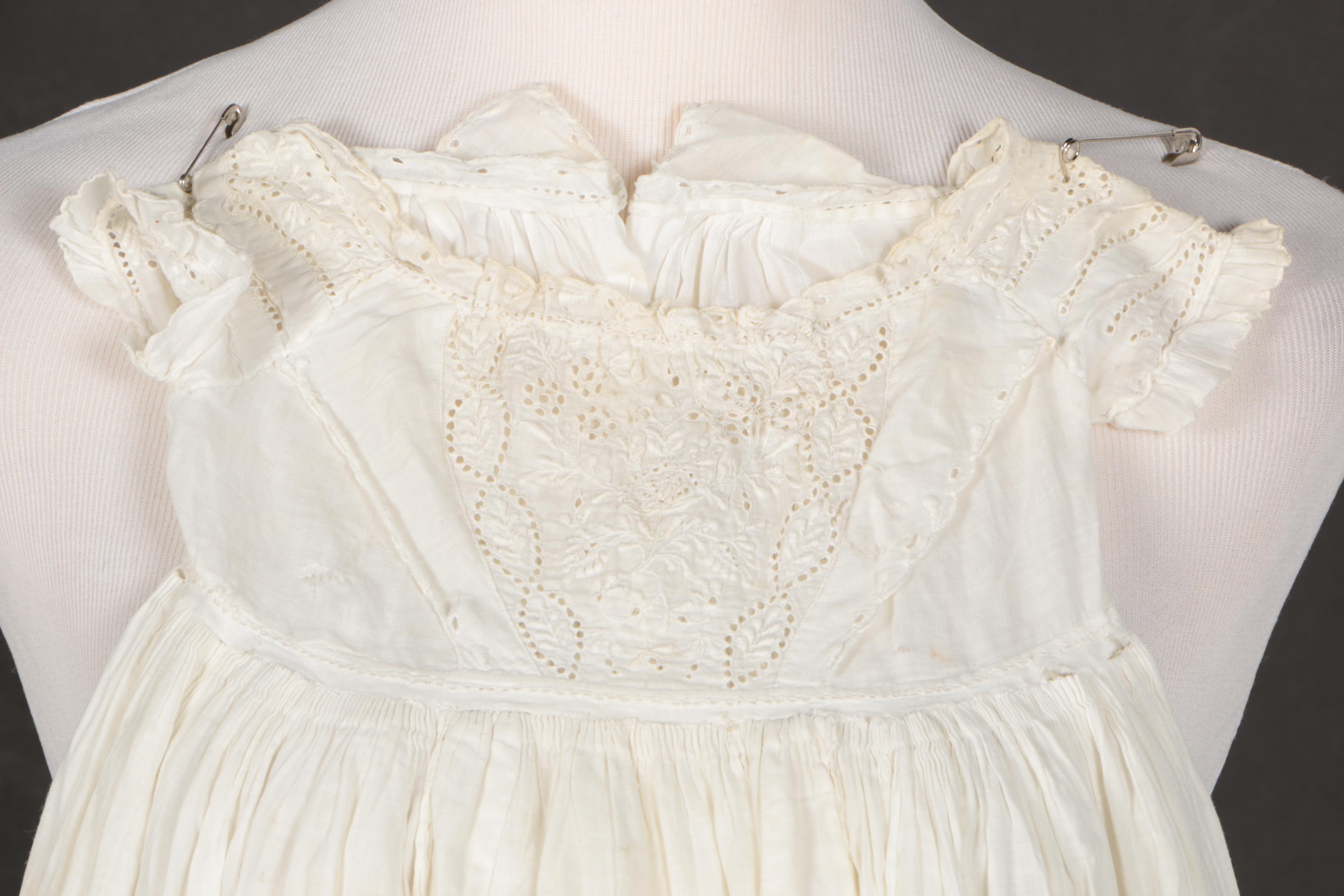 Vintage Nightgowns and a Scarf