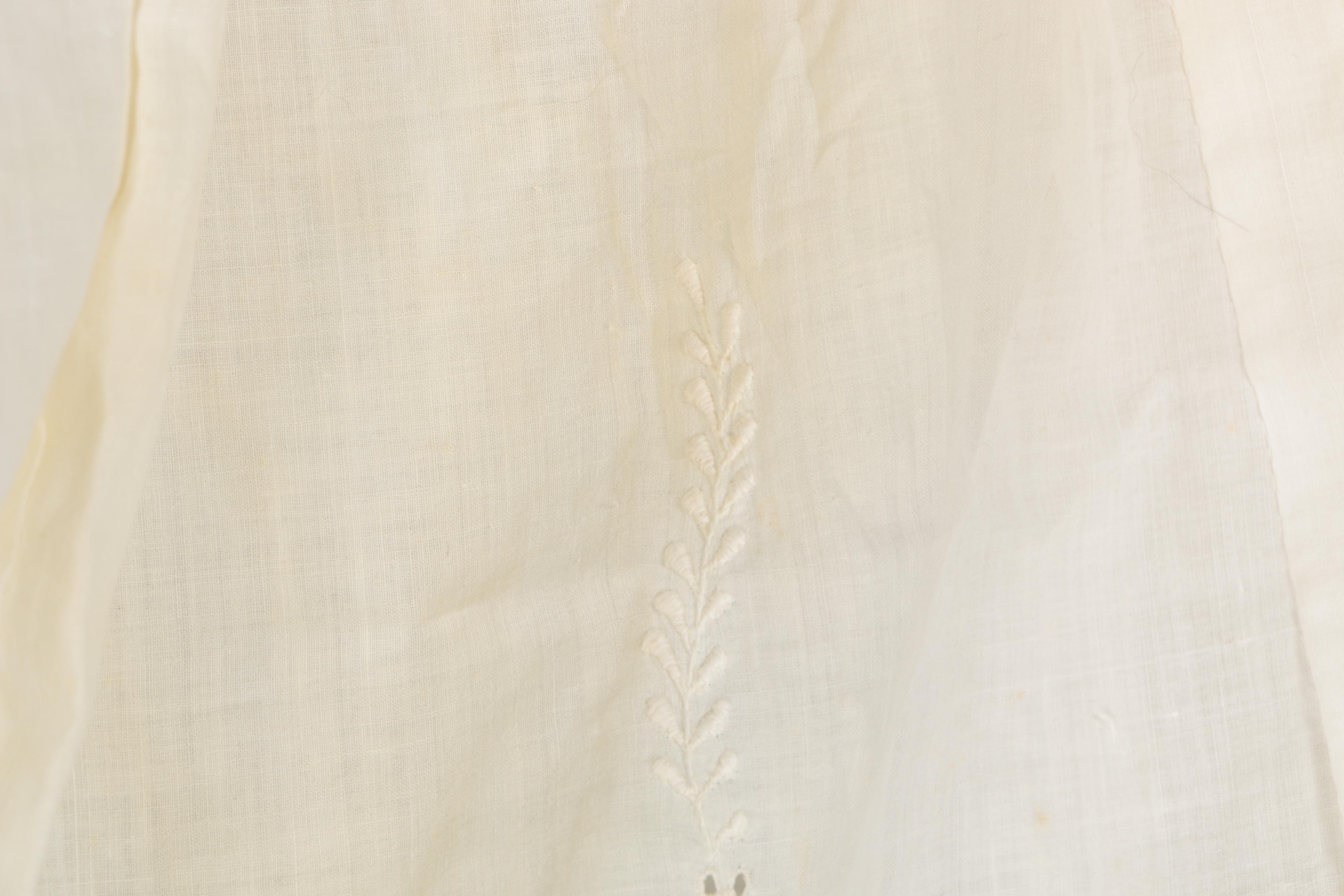 Vintage Nightgowns and a Scarf