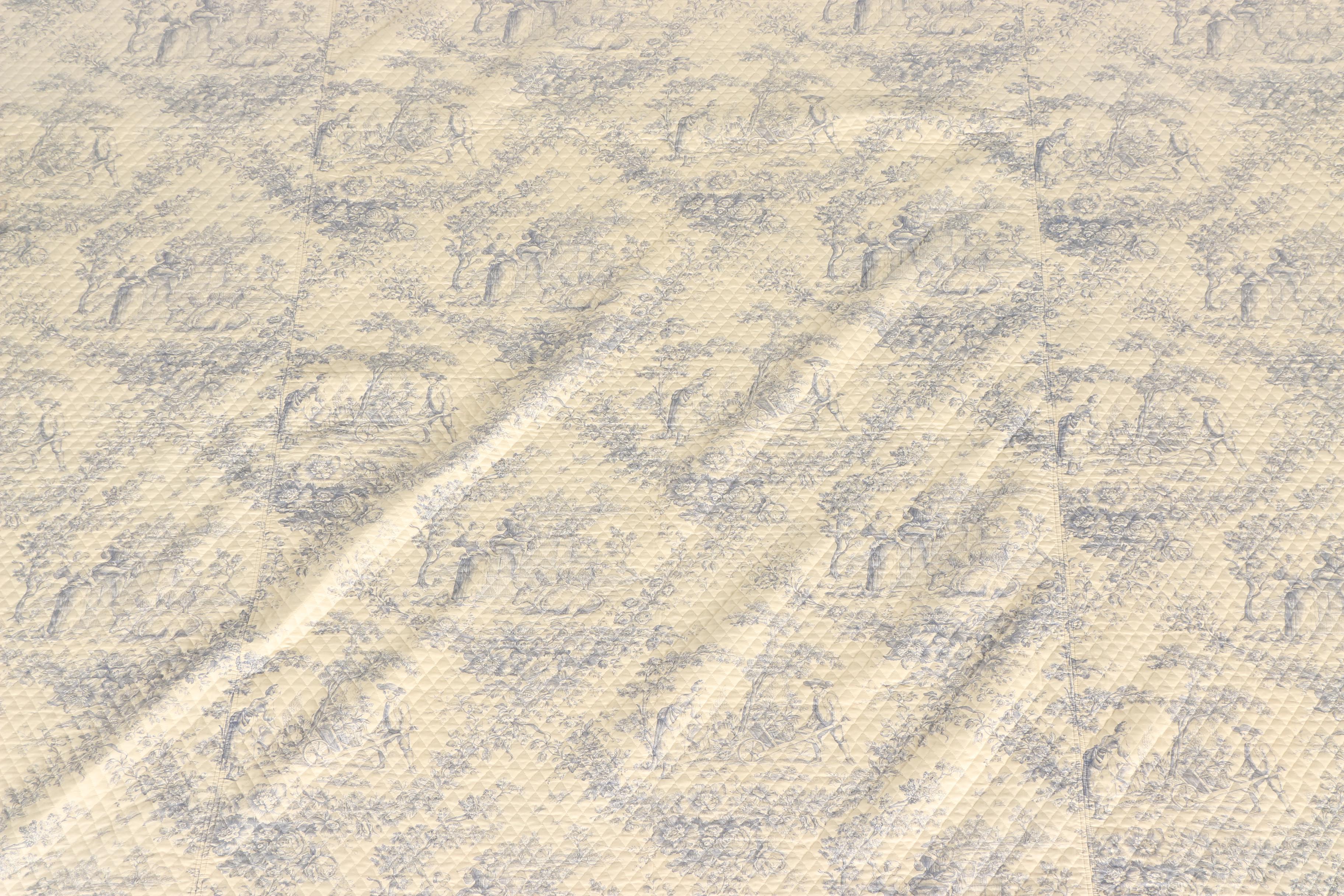 Le Cluny Quilted Tablecloth