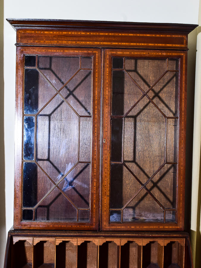 Vintage Hepplewhite Style Mahogany China Cabinet