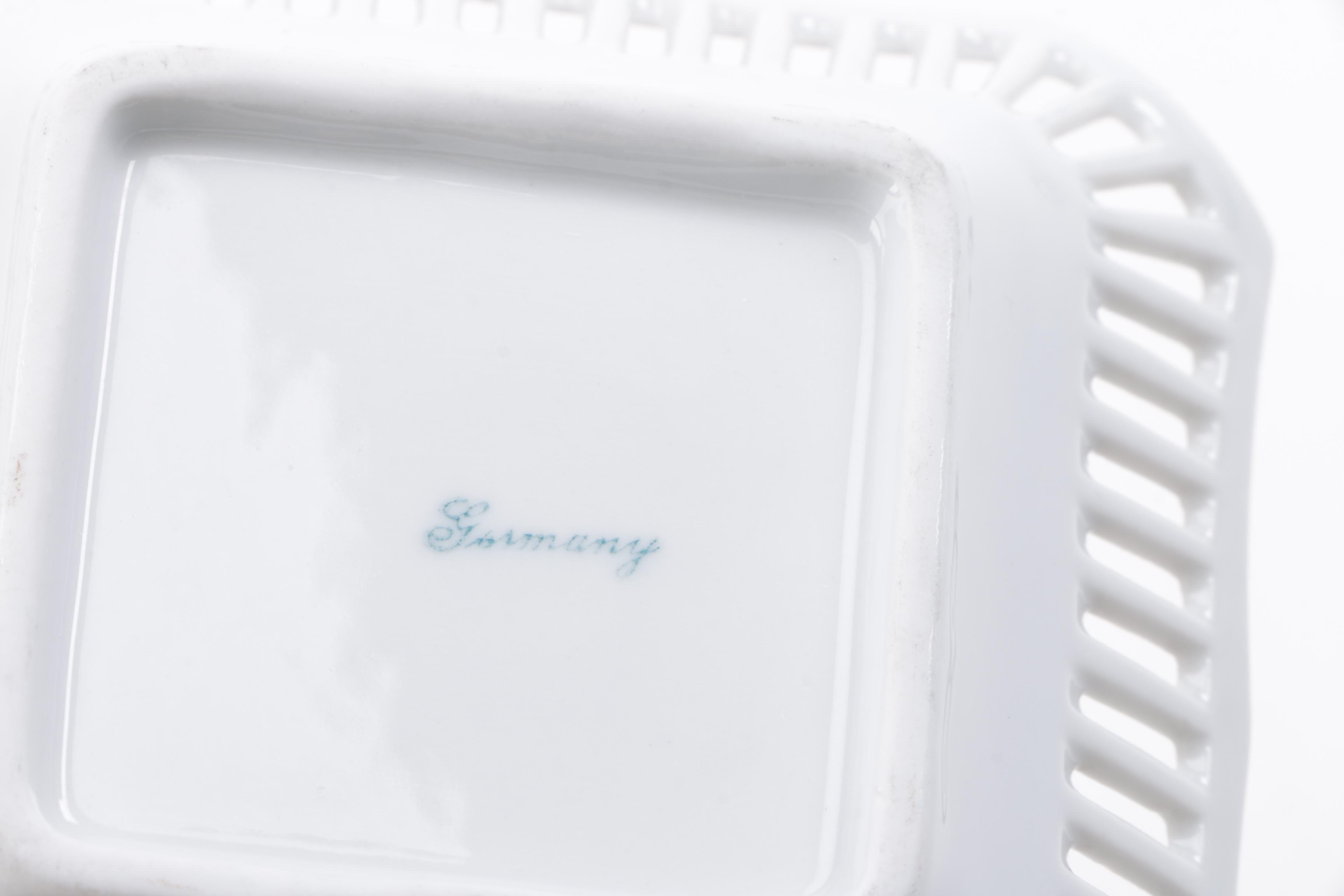 Porcelain Décor Featuring Bing & Grondahl "First Kiss" Figure