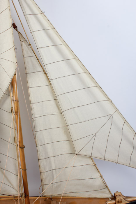 Model Pond Yacht of the 1901 "Columbia"