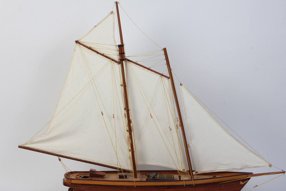 Model Pond Yacht