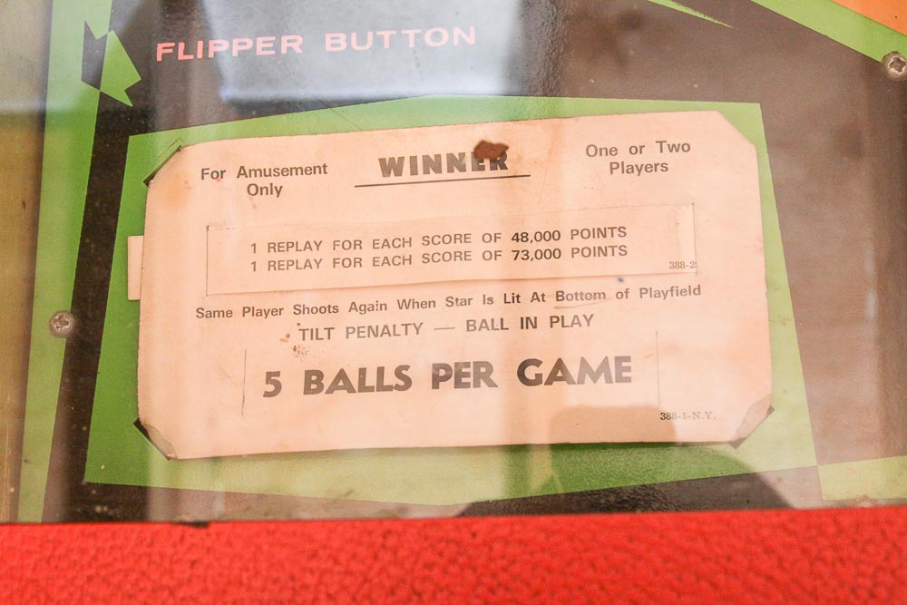 1972 Williams "Winner" Horse Racing Theme Pinball Machine