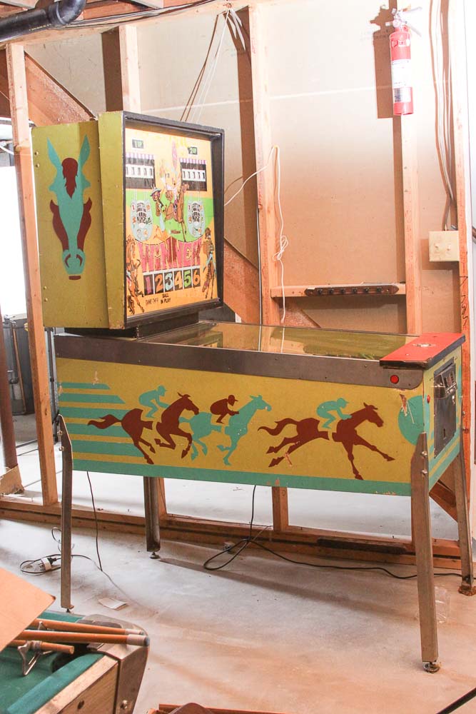 1972 Williams "Winner" Horse Racing Theme Pinball Machine