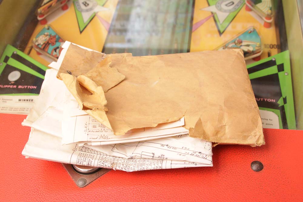 1972 Williams "Winner" Horse Racing Theme Pinball Machine