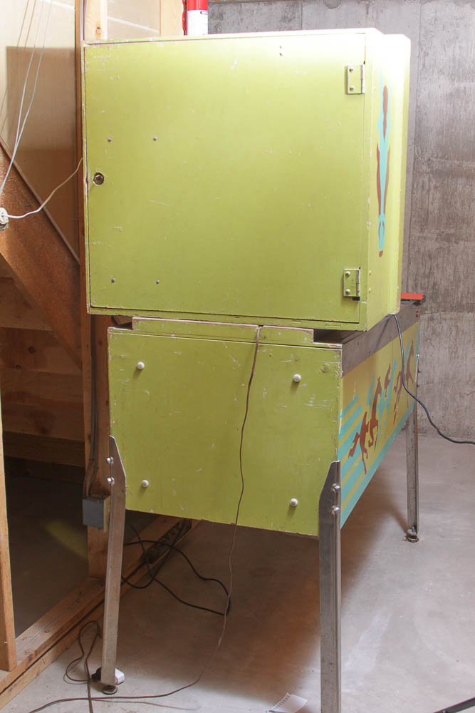 1972 Williams "Winner" Horse Racing Theme Pinball Machine