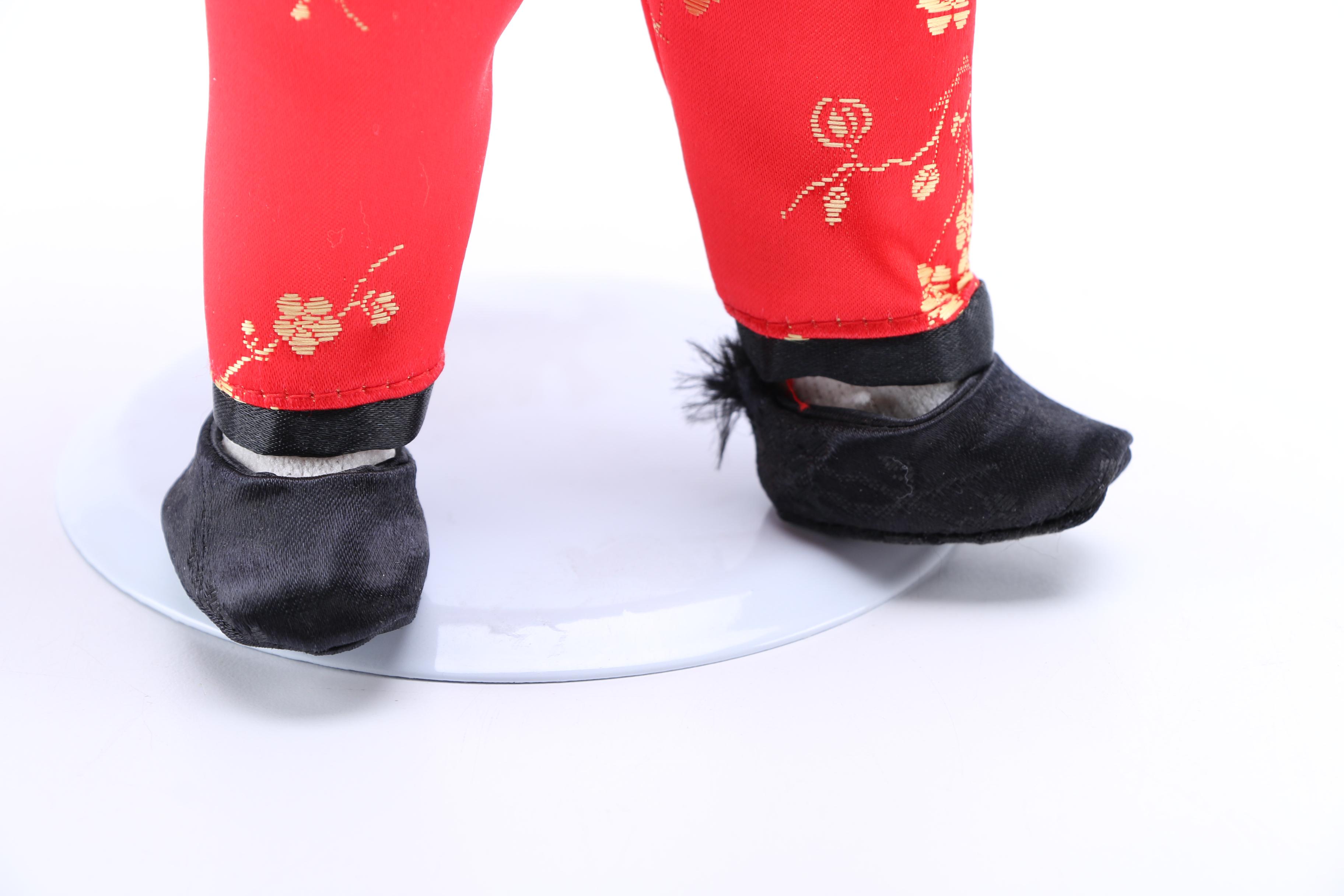 Crowne Chinese and Japanese Styled Porcelain Dolls