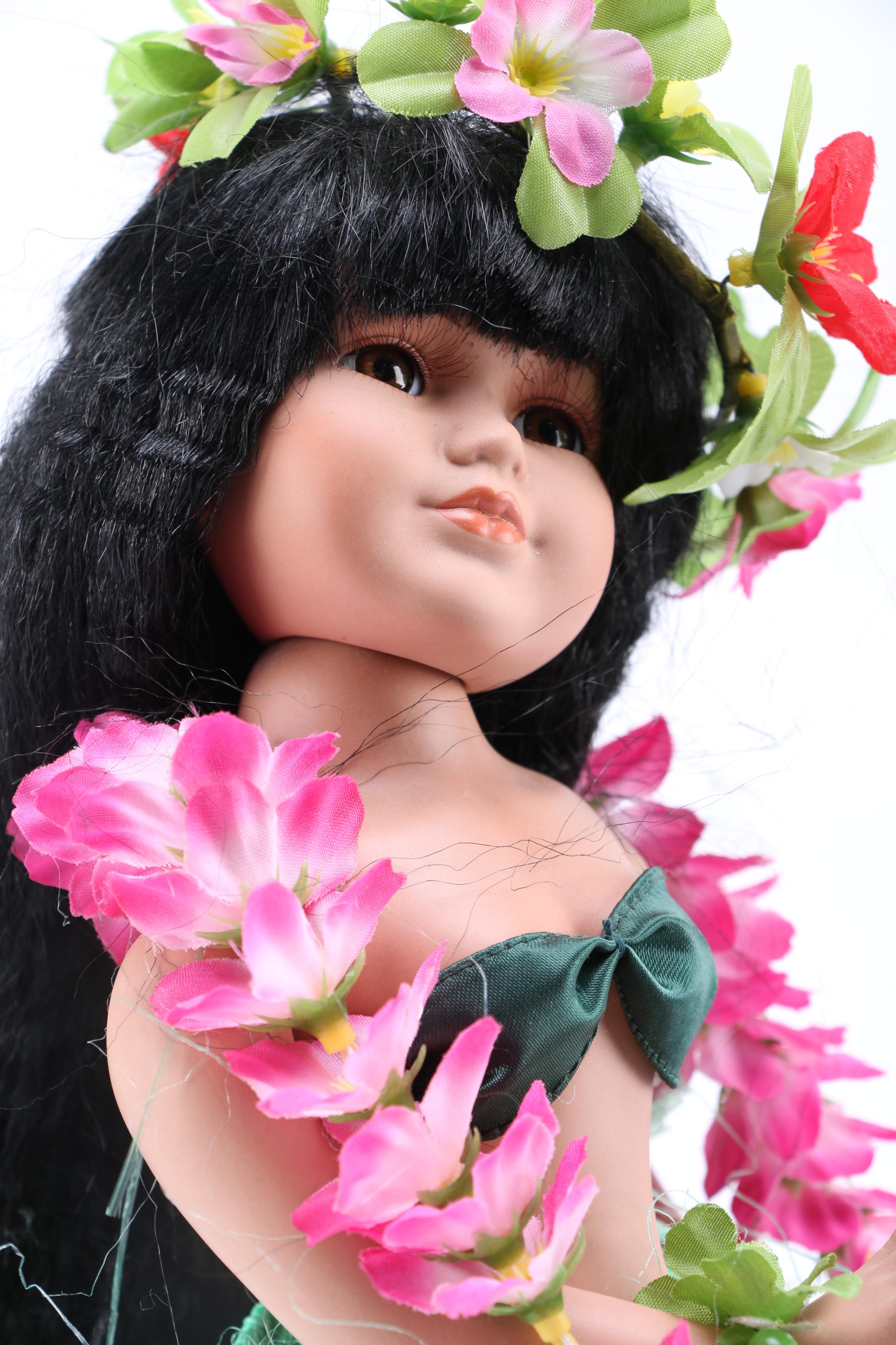 Hawaiian Dancer Figurines