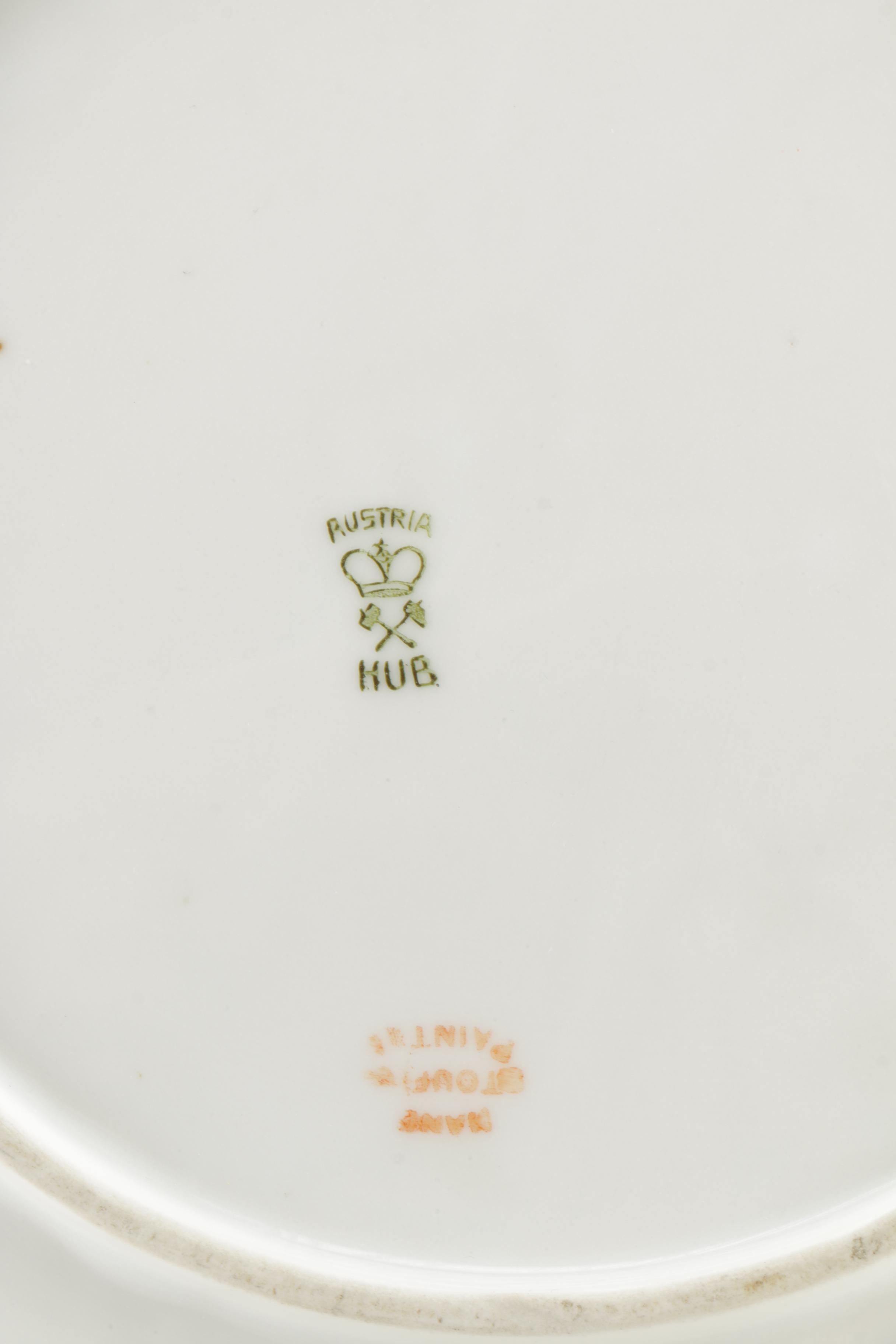 Porcelain Dishes Featuring Homer Laughlin