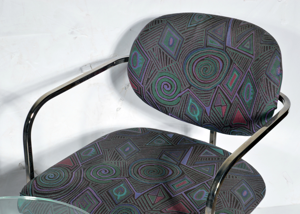 1980s Modern Set of Chairs and Side Table