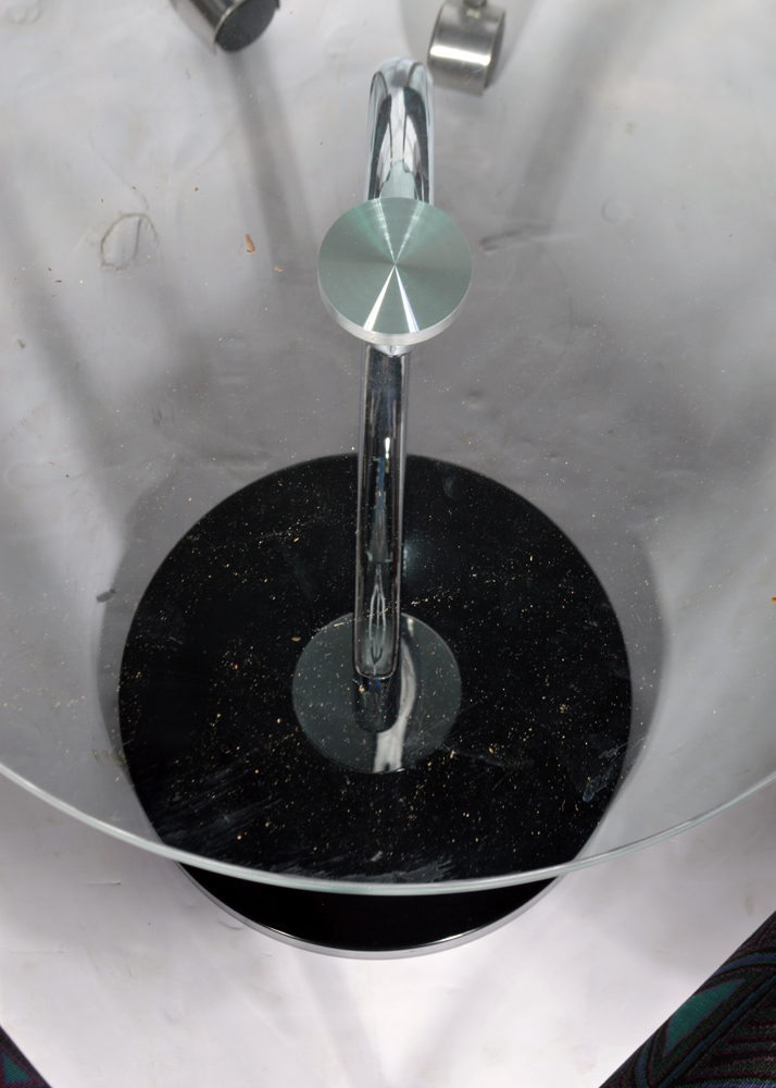 1980s Modern Set of Chairs and Side Table