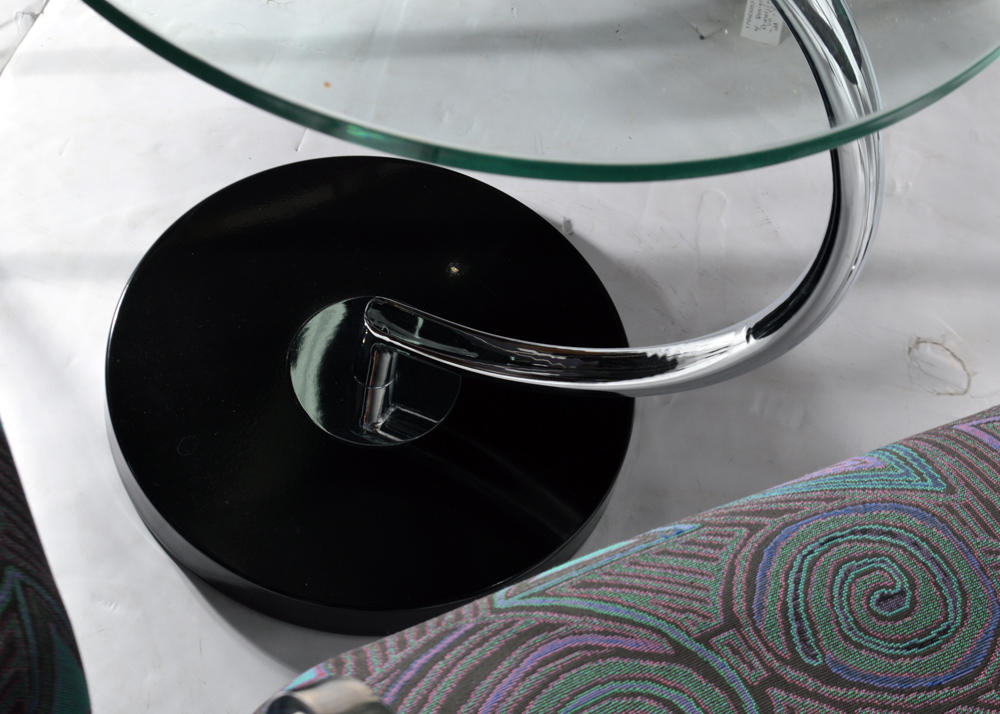 1980s Modern Set of Chairs and Side Table