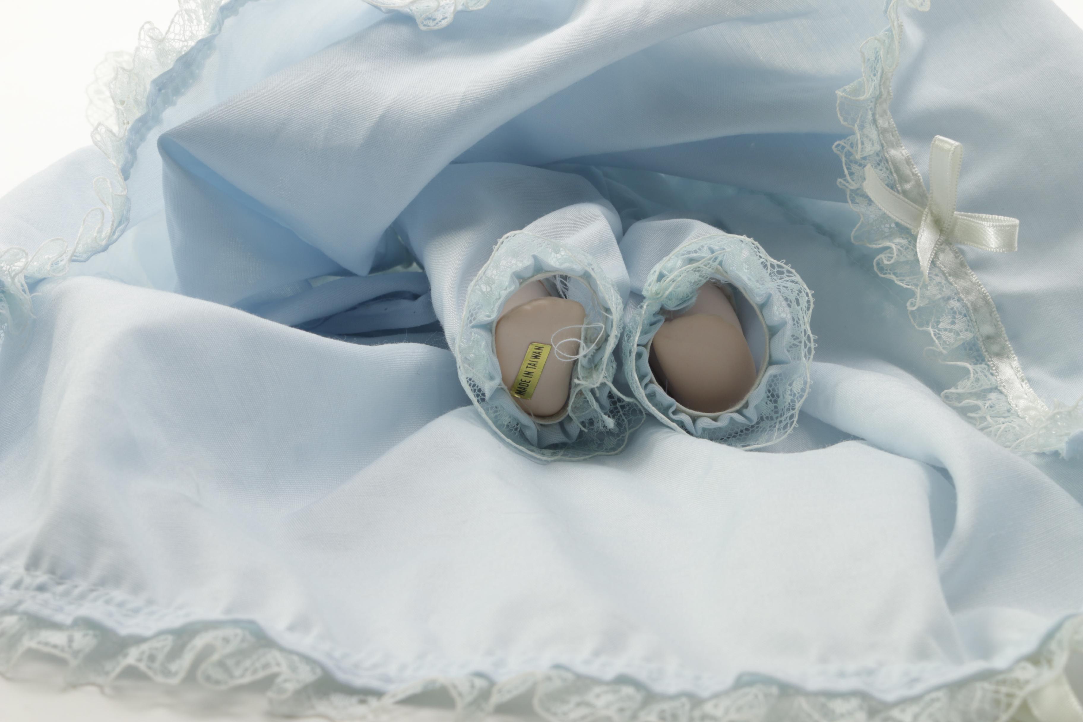 Porcelain Victorian-Style Mother and Baby Dolls