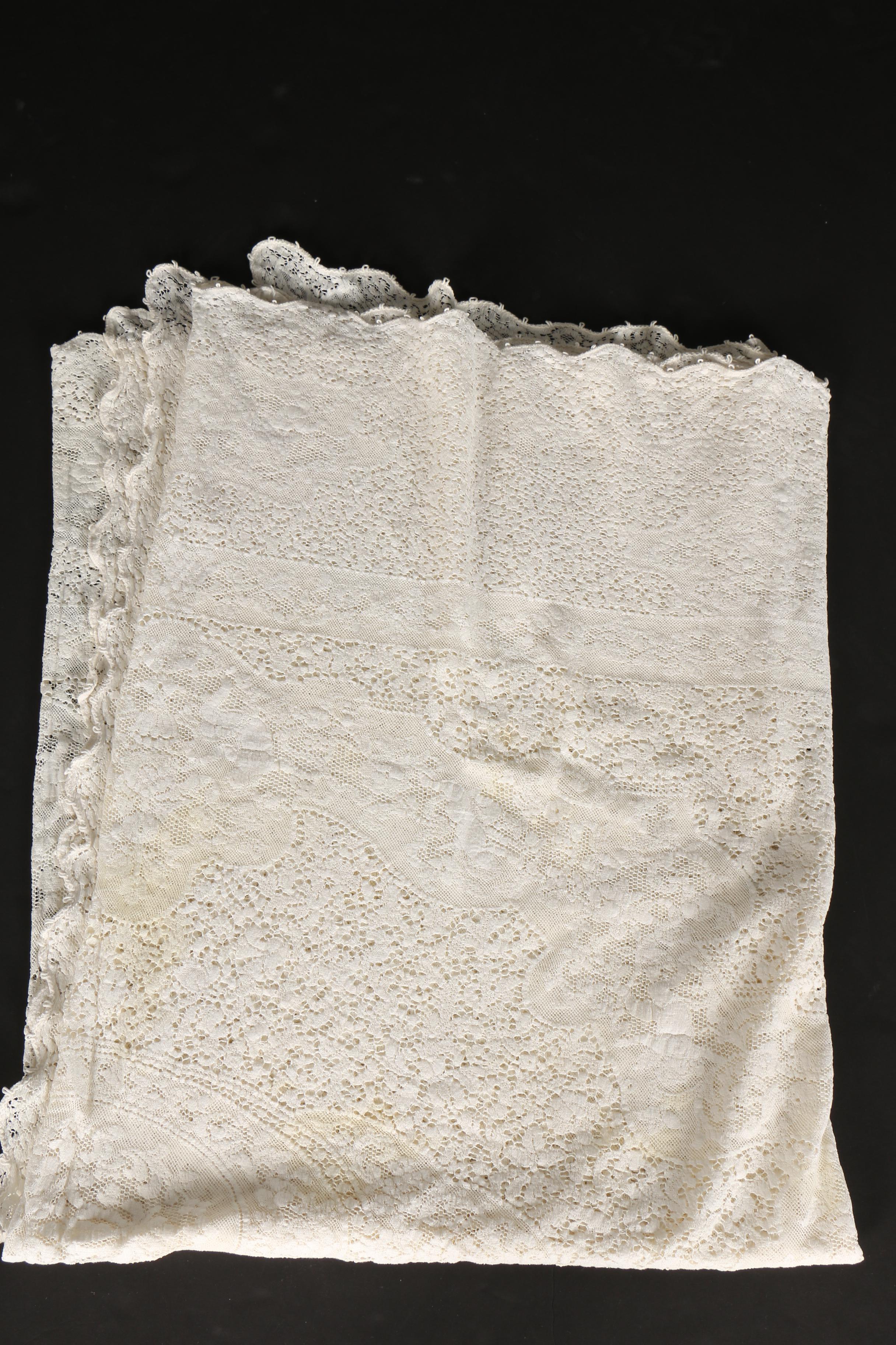 White Quaker Lace Tablecloths
