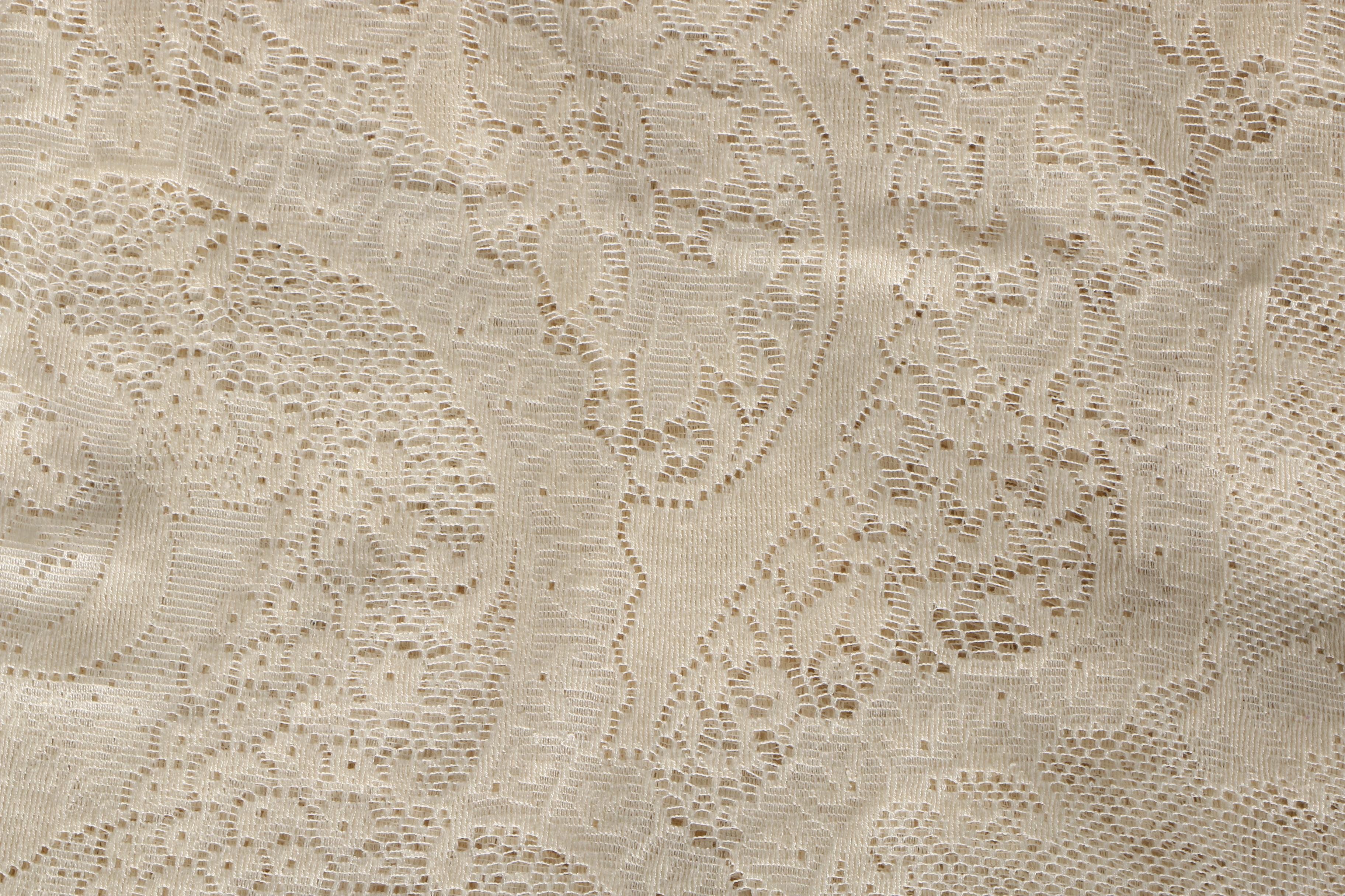 White Quaker Lace Tablecloths
