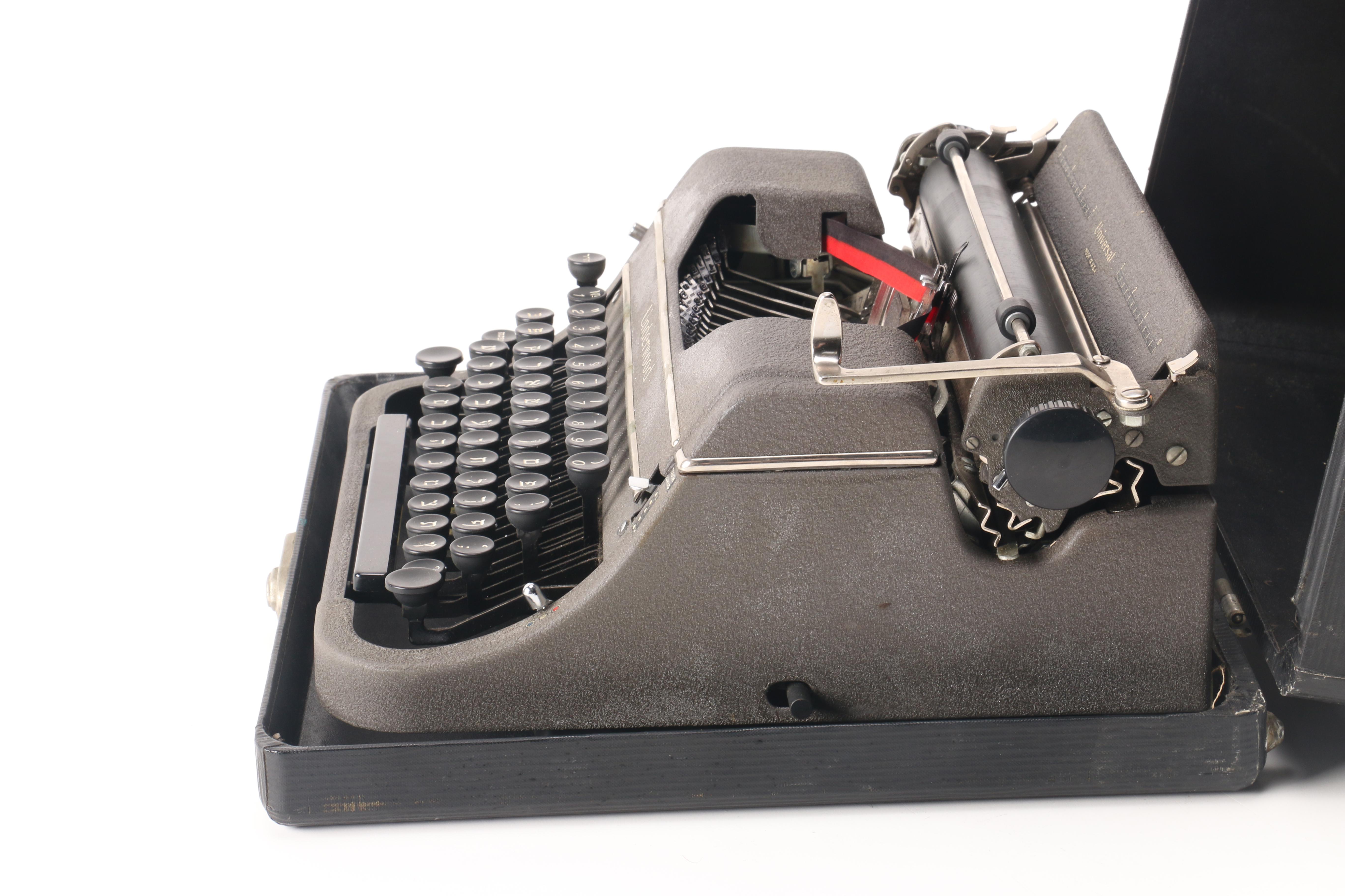 Underwood "Universal" Hebrew Typewriter with Case, Circa 1930s-40s