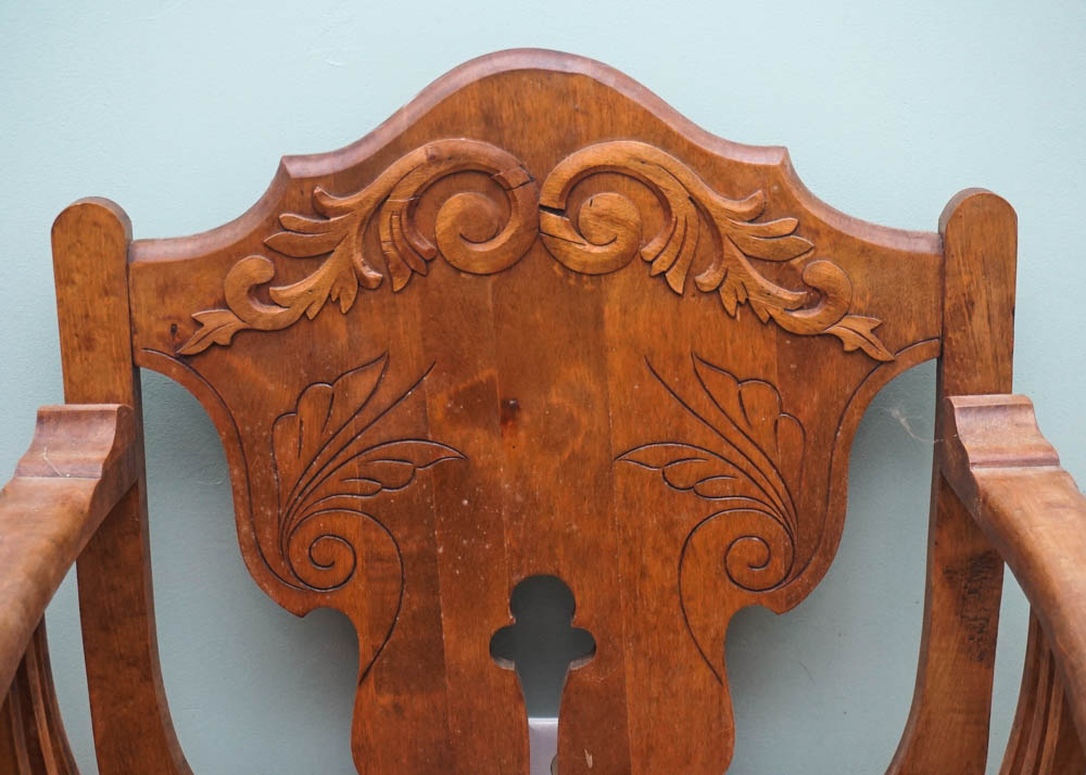 Savanarola Style Wooden Chair