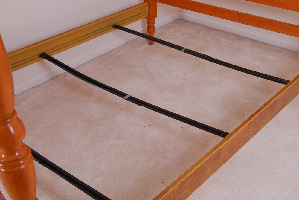 Vintage Pine Full Size Canopy Bed