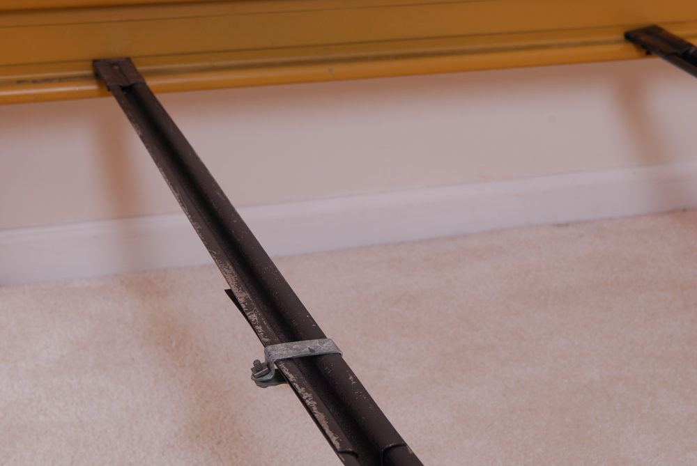 Vintage Pine Full Size Canopy Bed